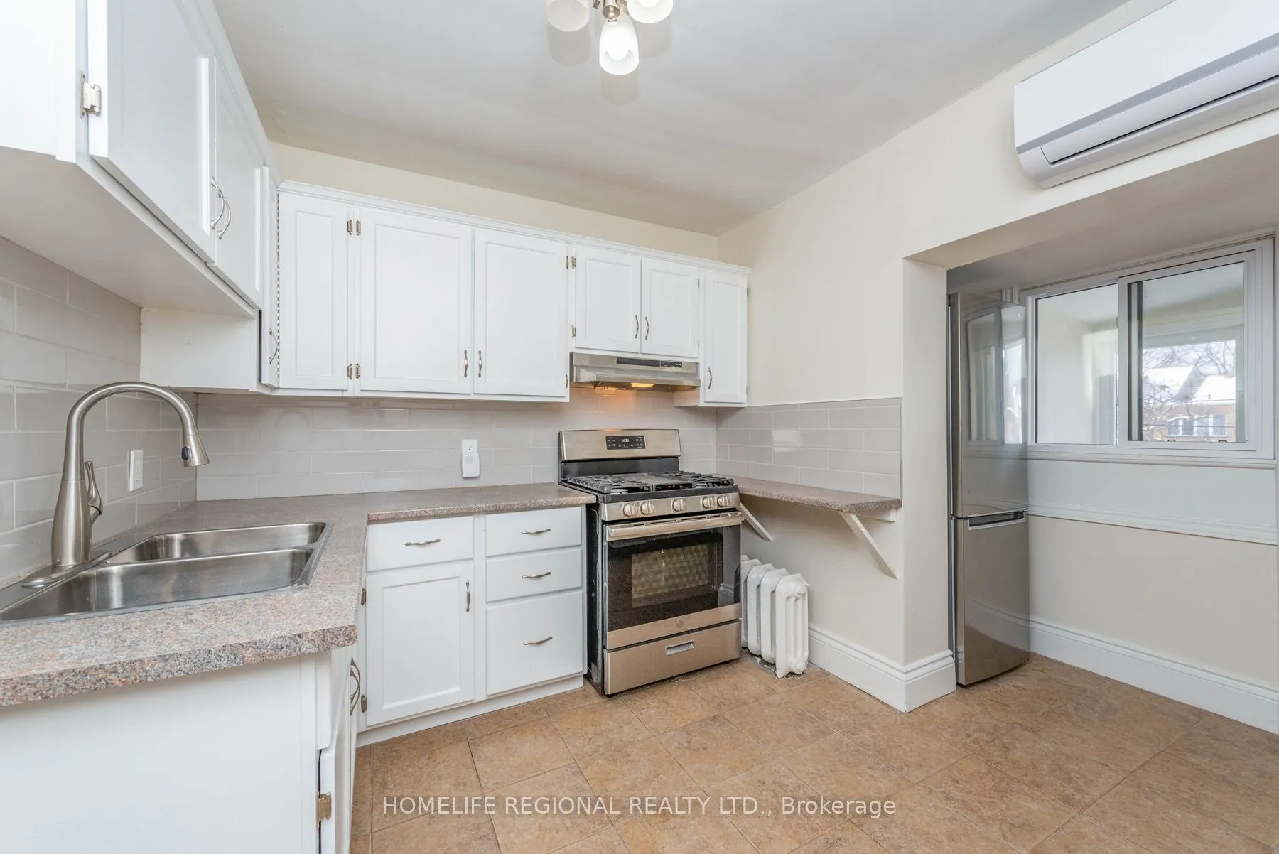 200 Roxton Road