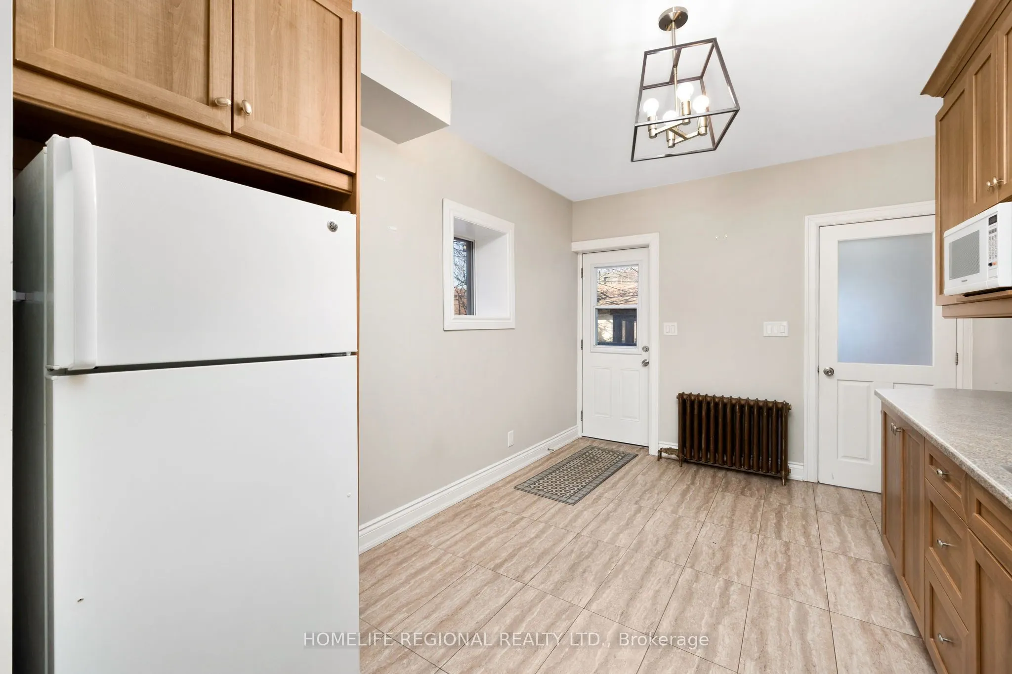 200 Roxton Road
