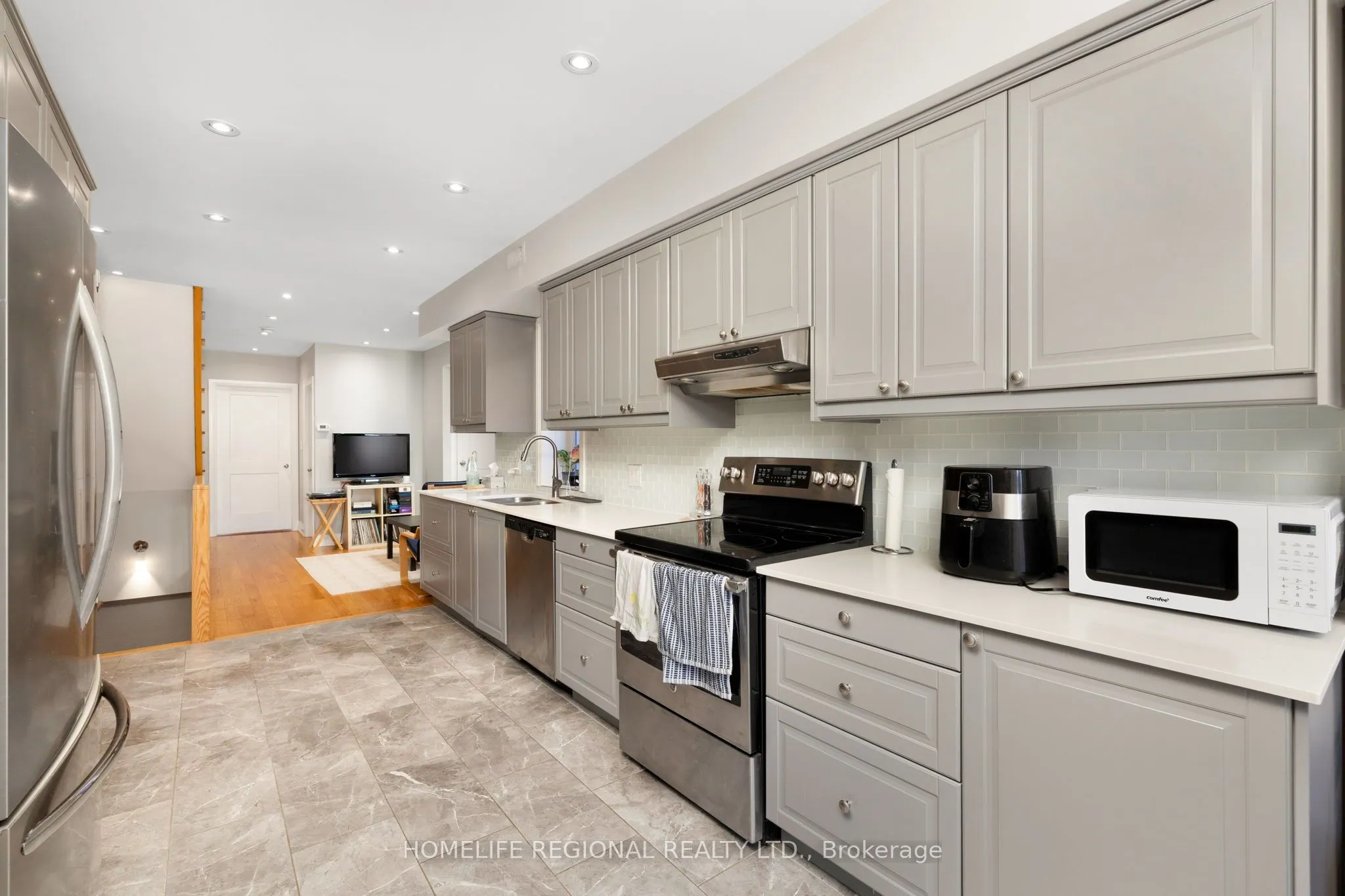 204 Roxton Road