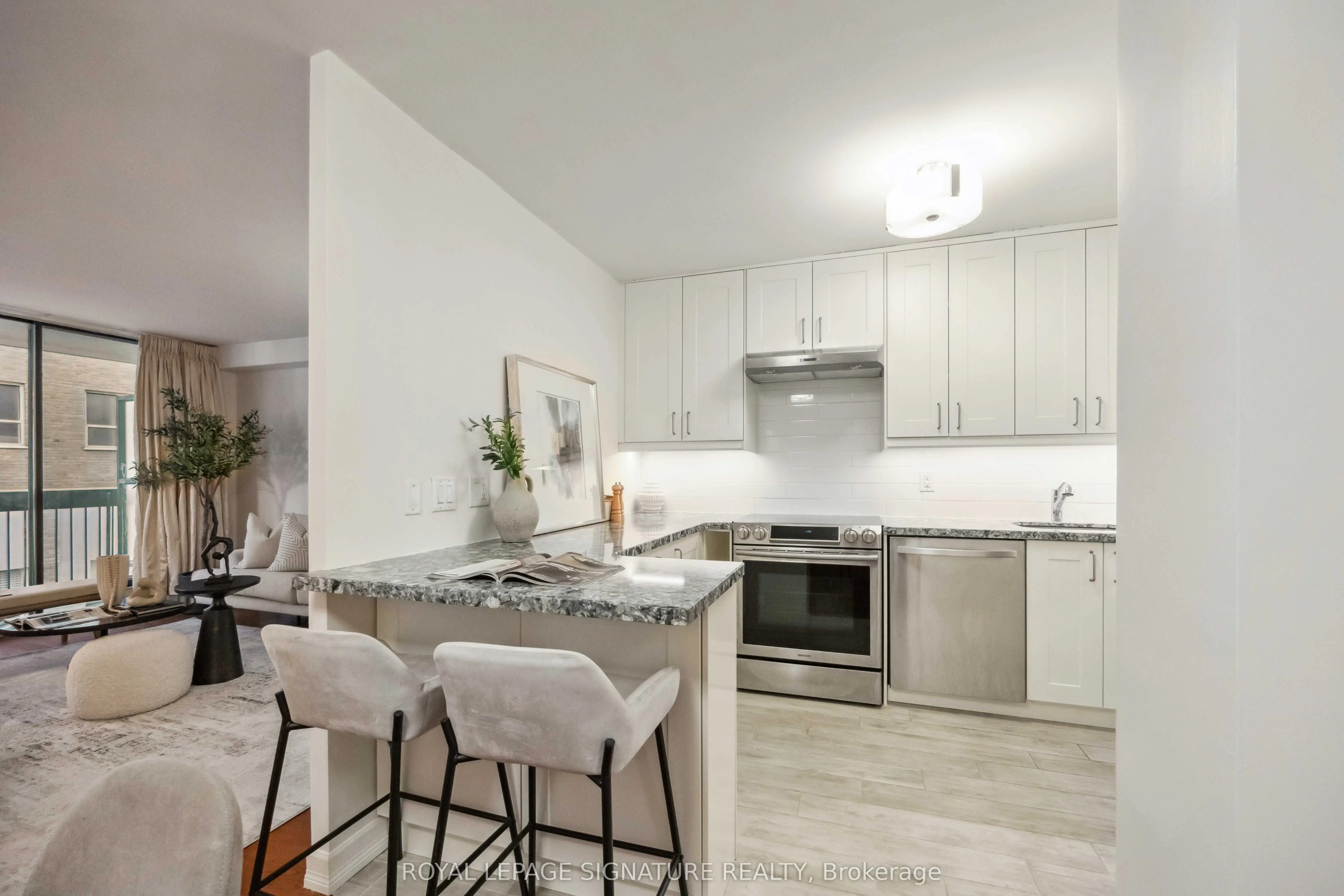 212 St. George Street, #201