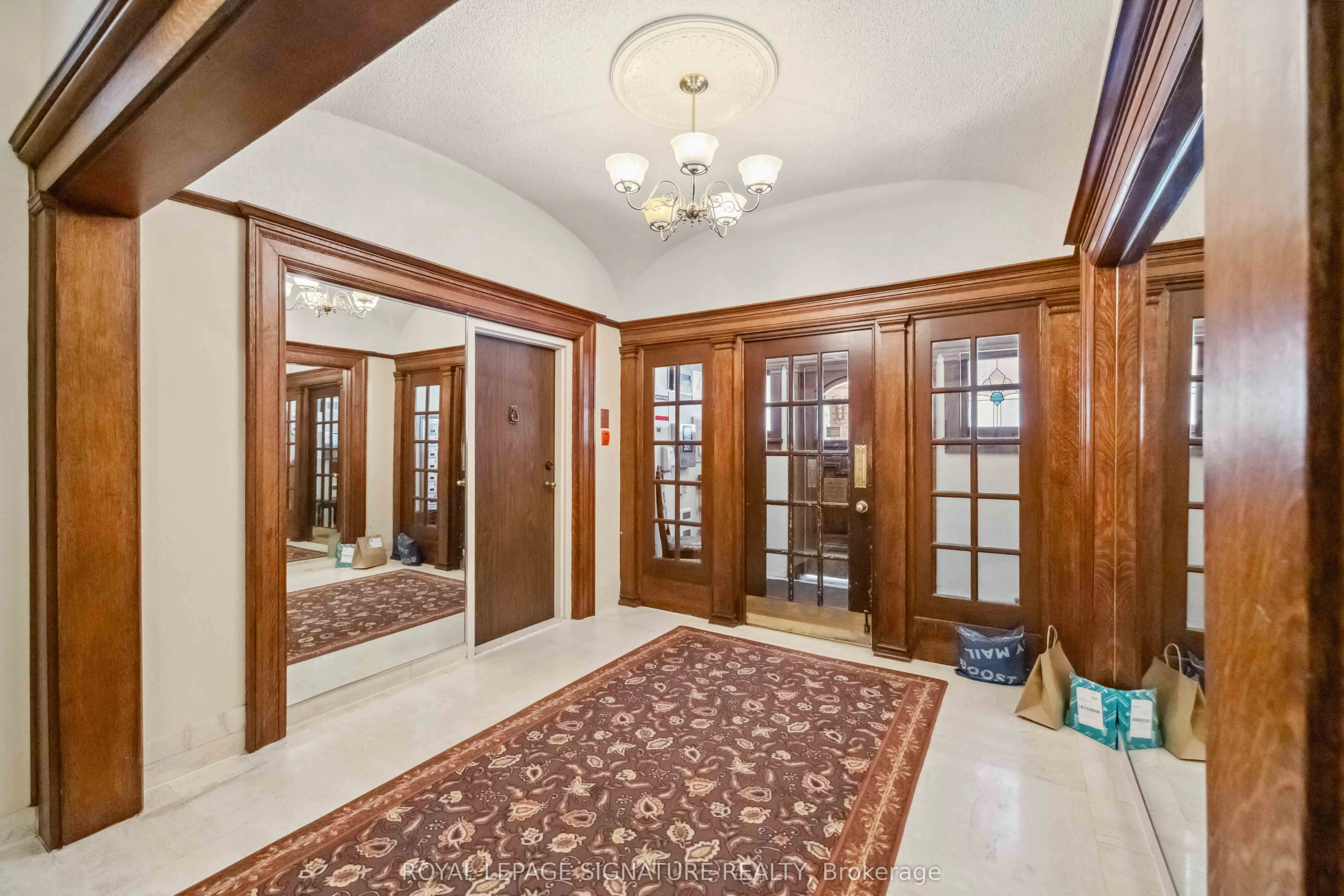 212 St. George Street, #201