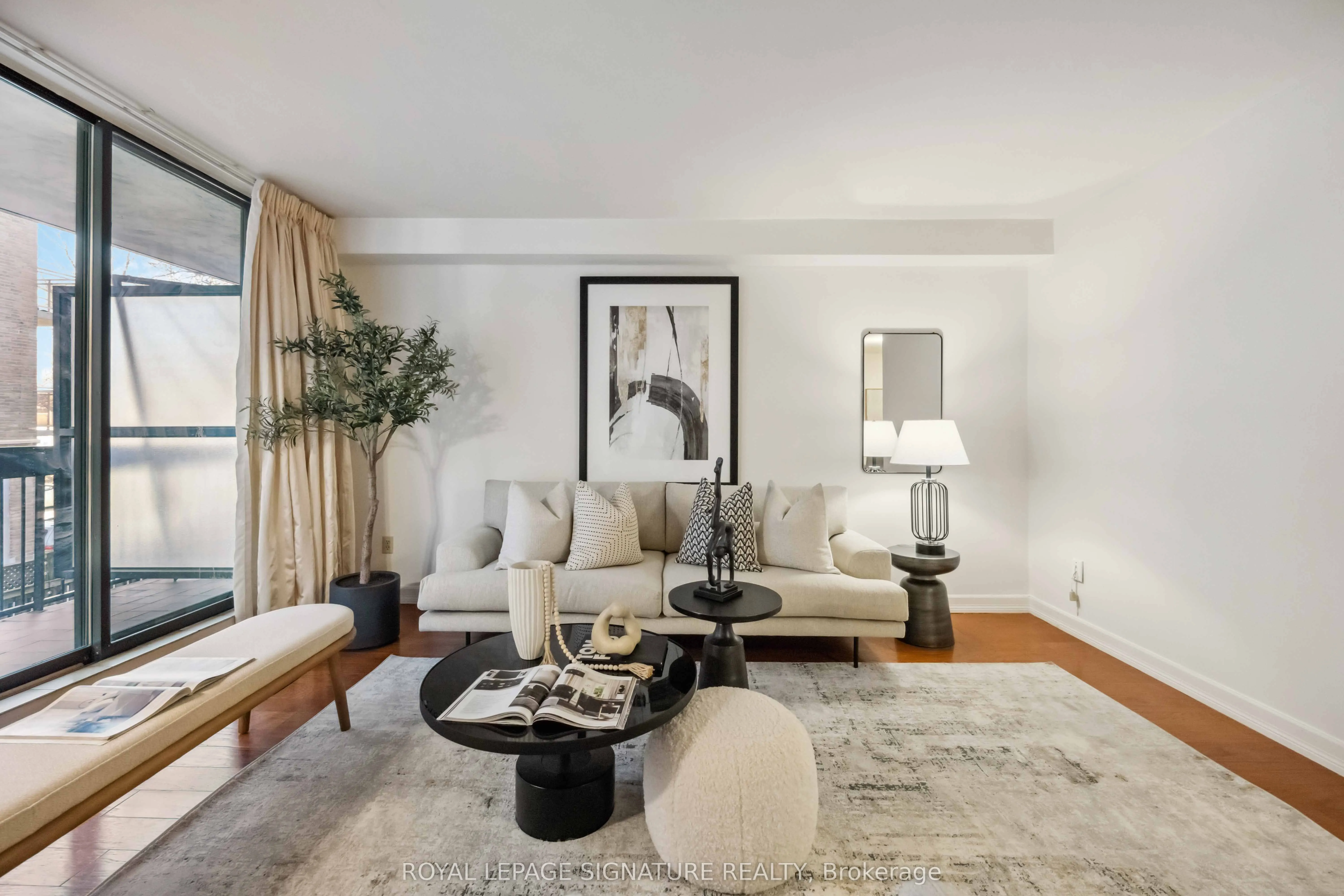 212 St. George Street, #201