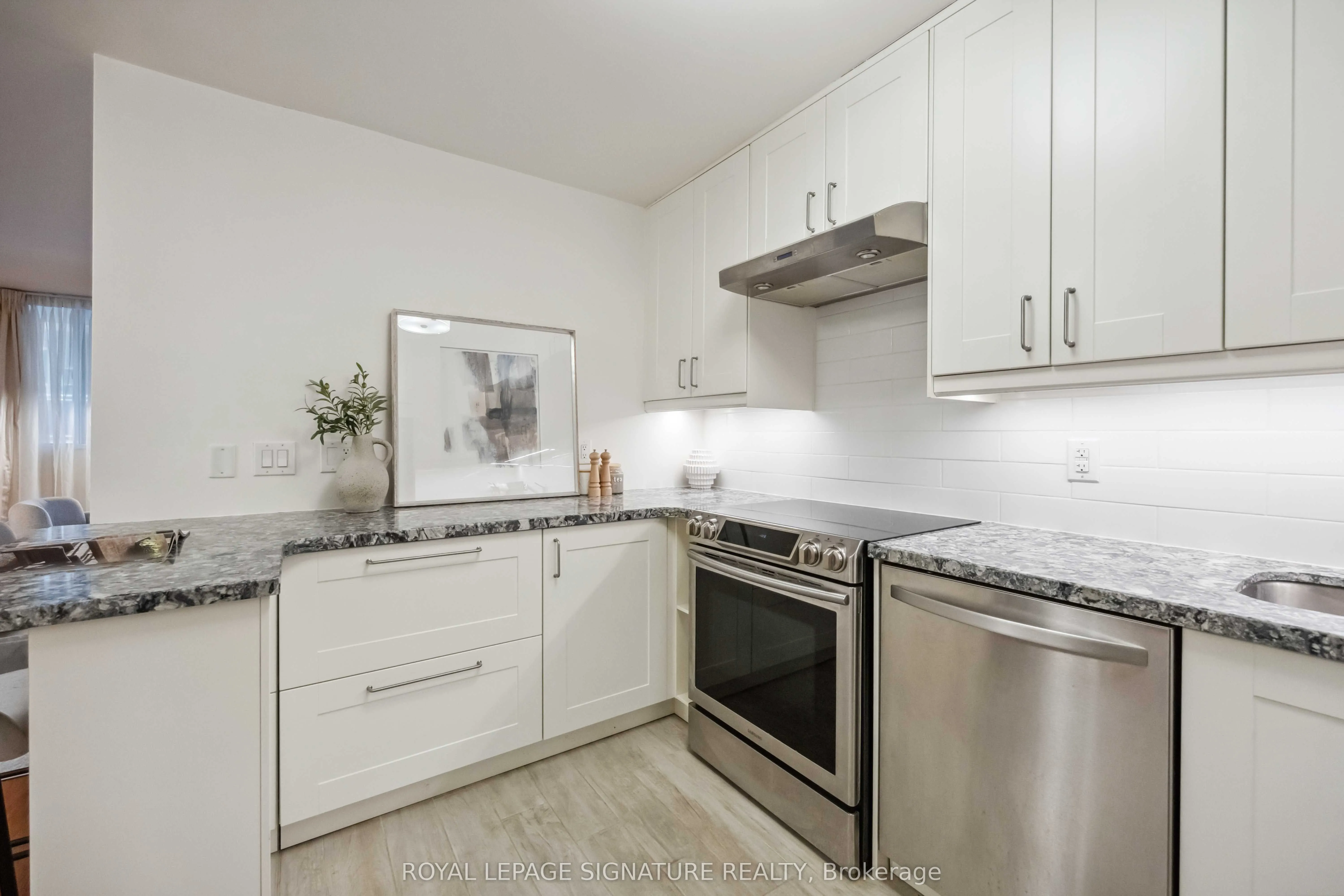 212 St. George Street, #201