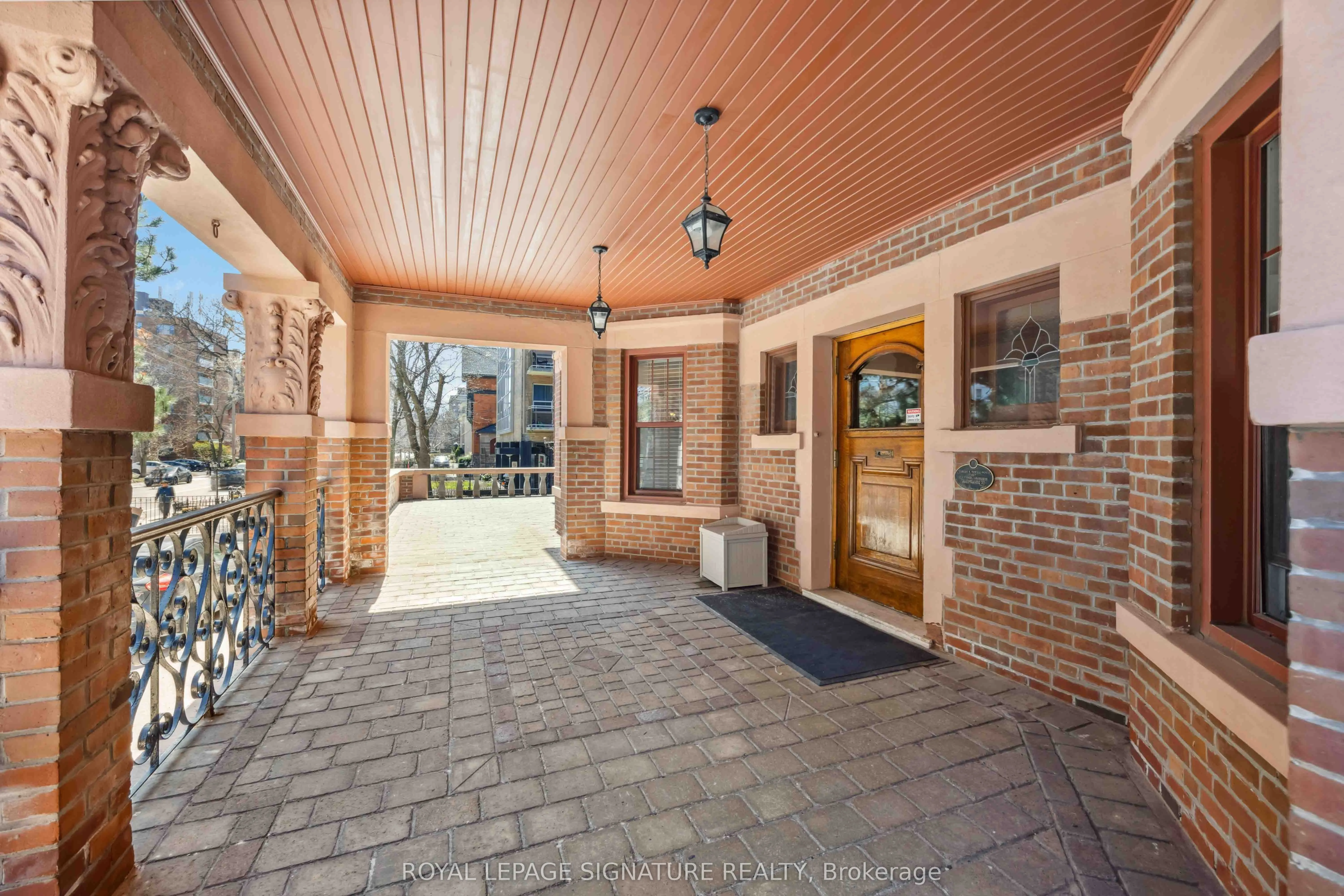 212 St. George Street, #201