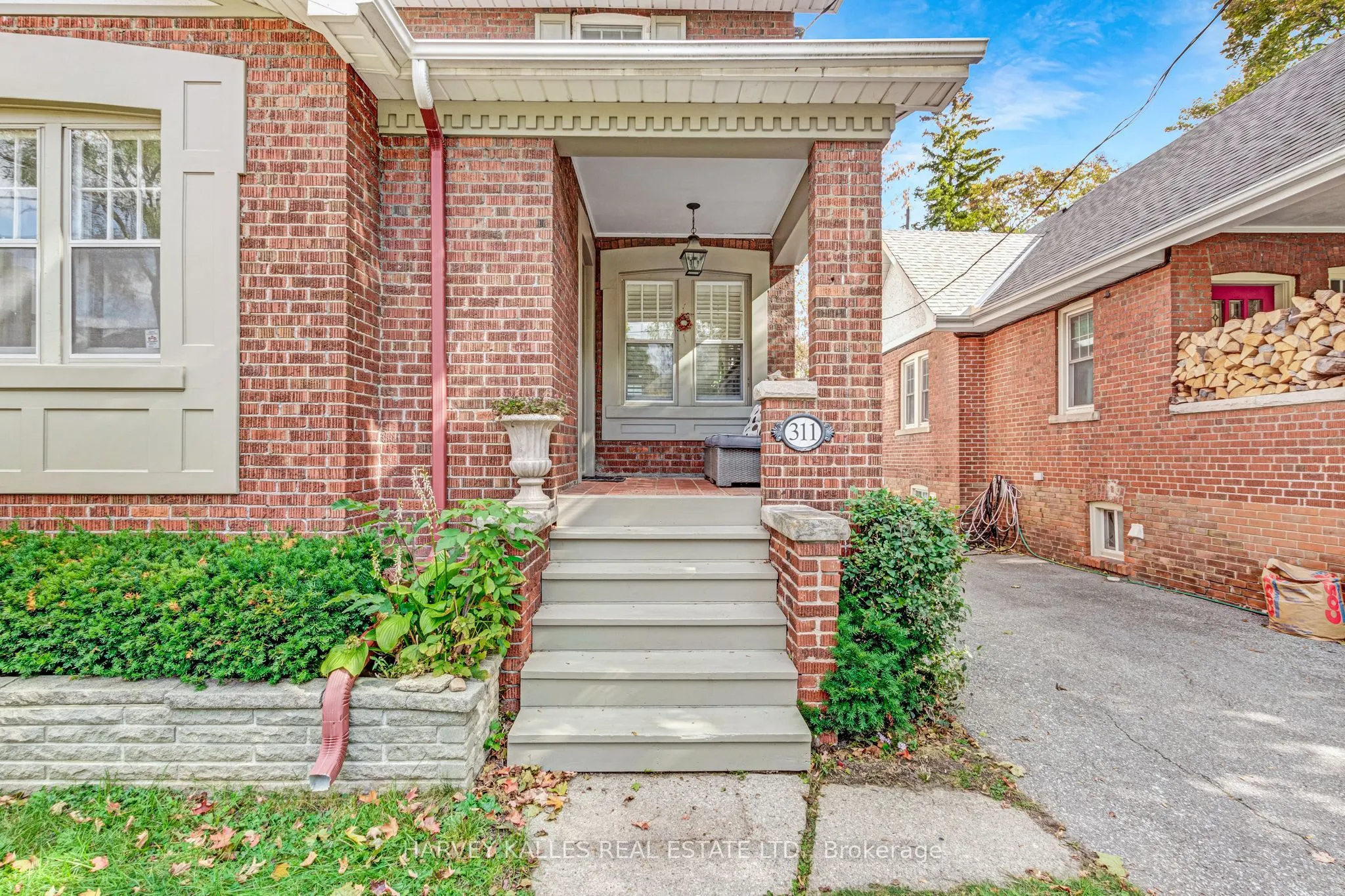 311 Rosewell Avenue