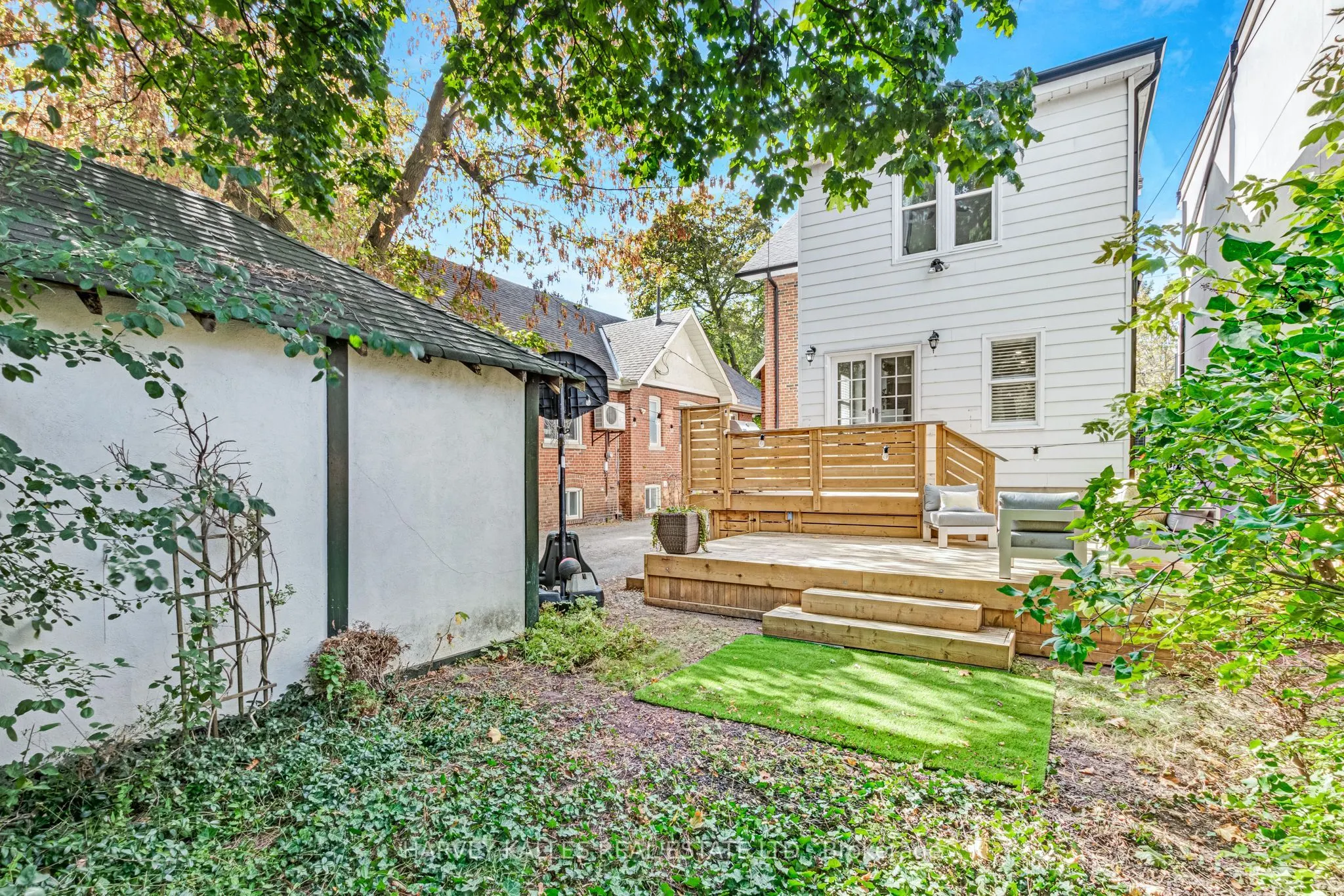 311 Rosewell Avenue