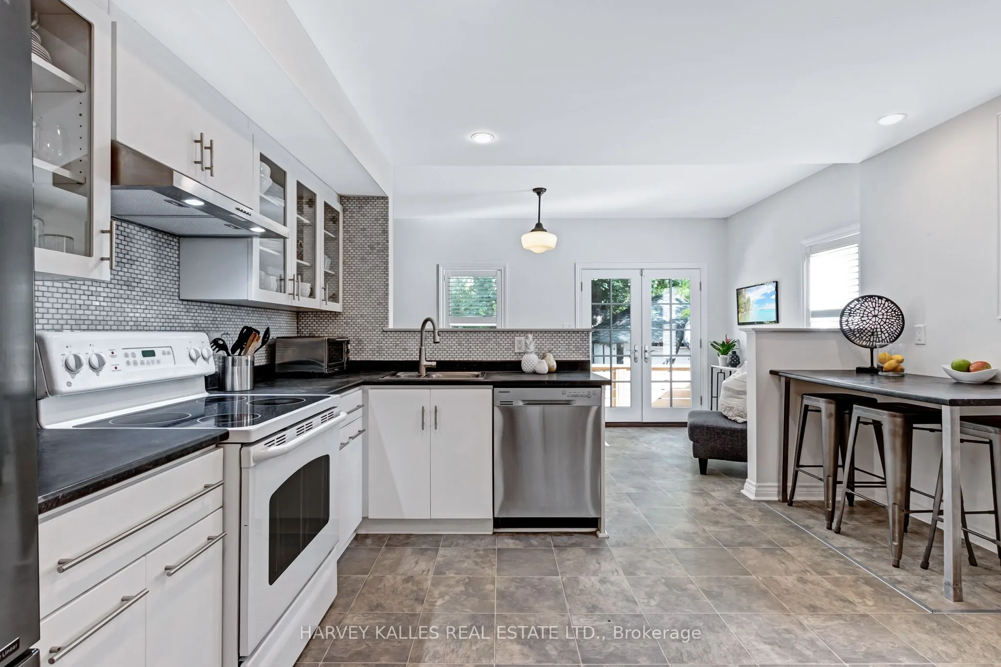 311 Rosewell Avenue