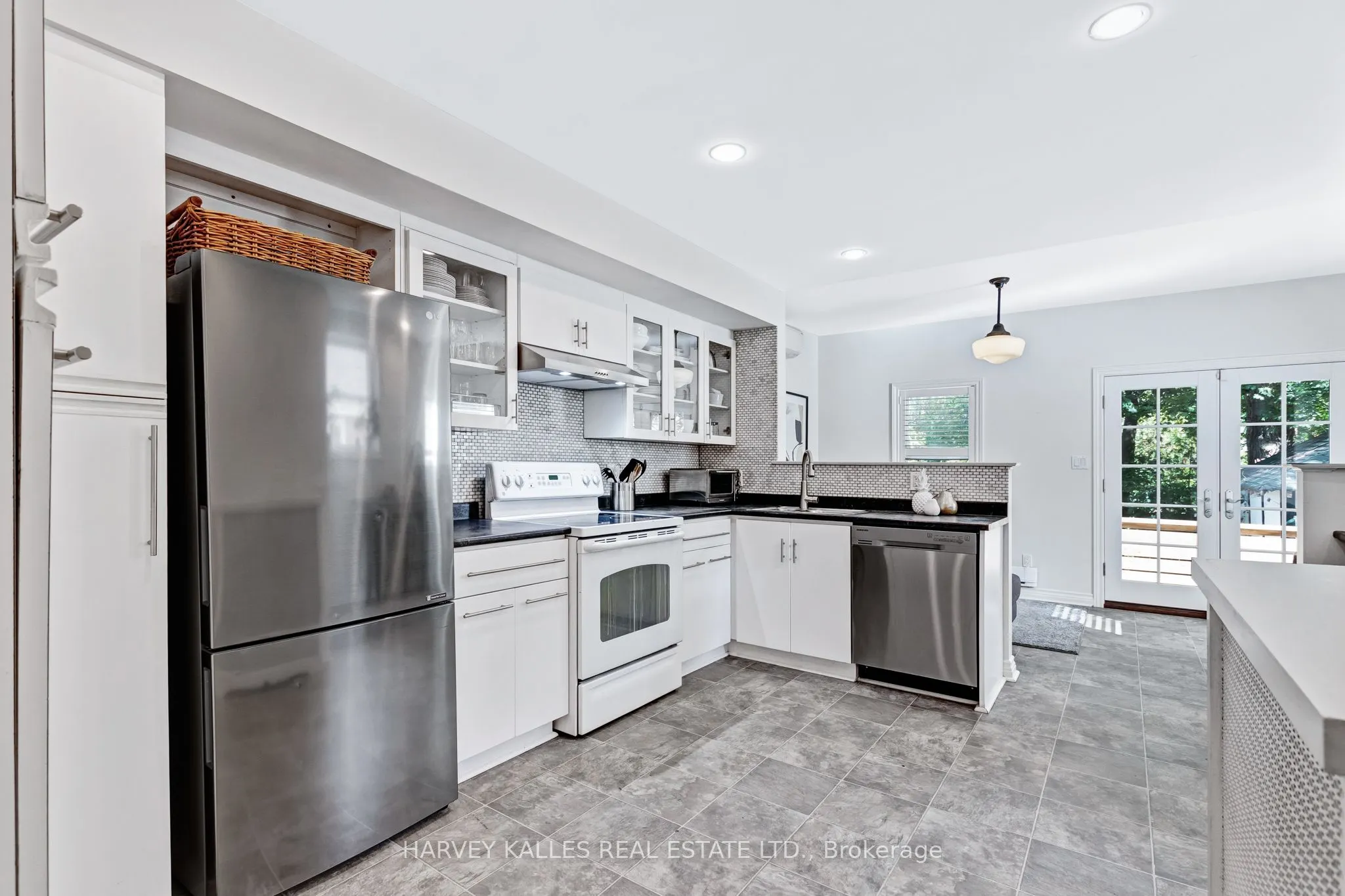311 Rosewell Avenue