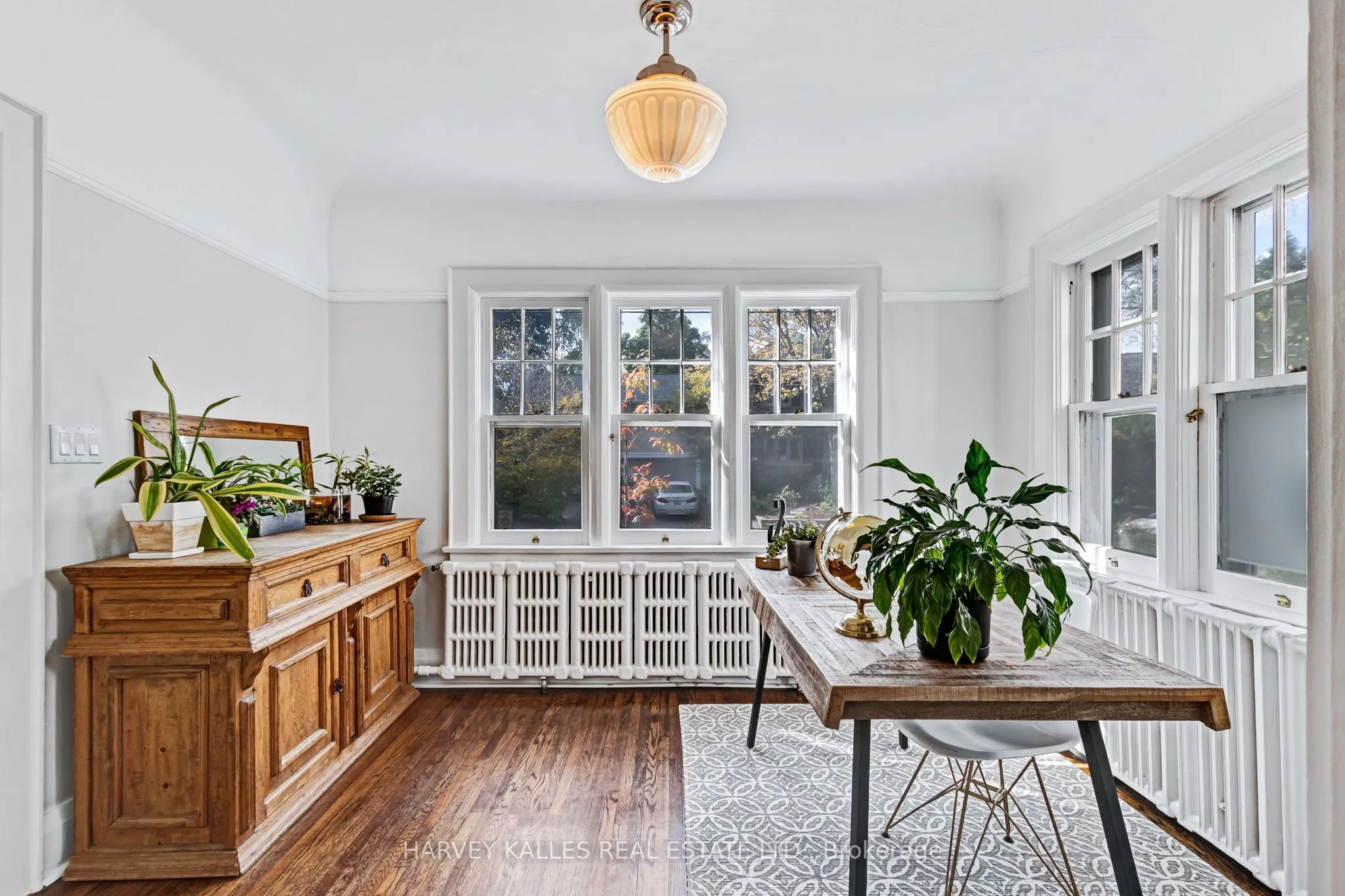 311 Rosewell Avenue