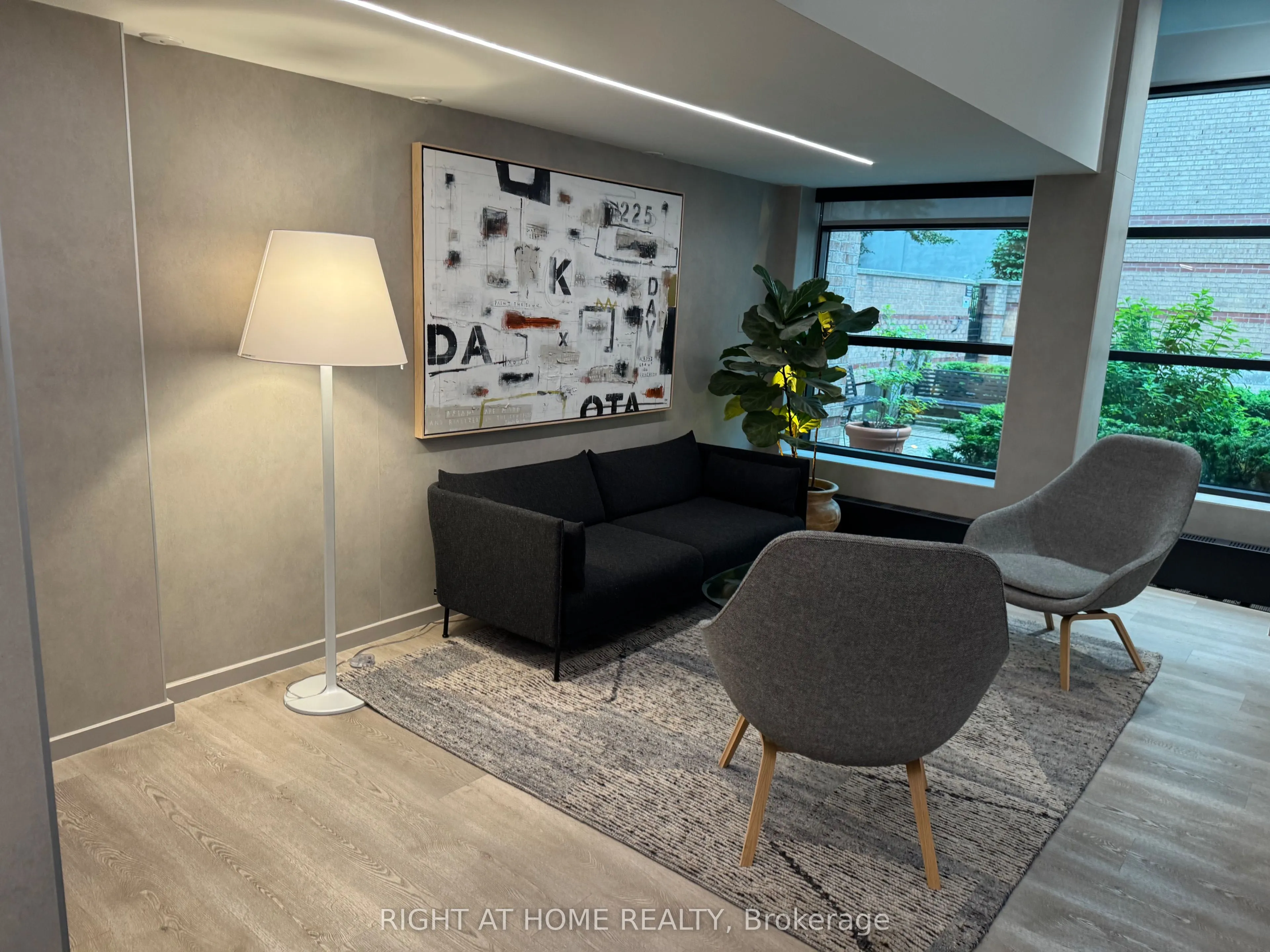 225 Davenport Road, #319