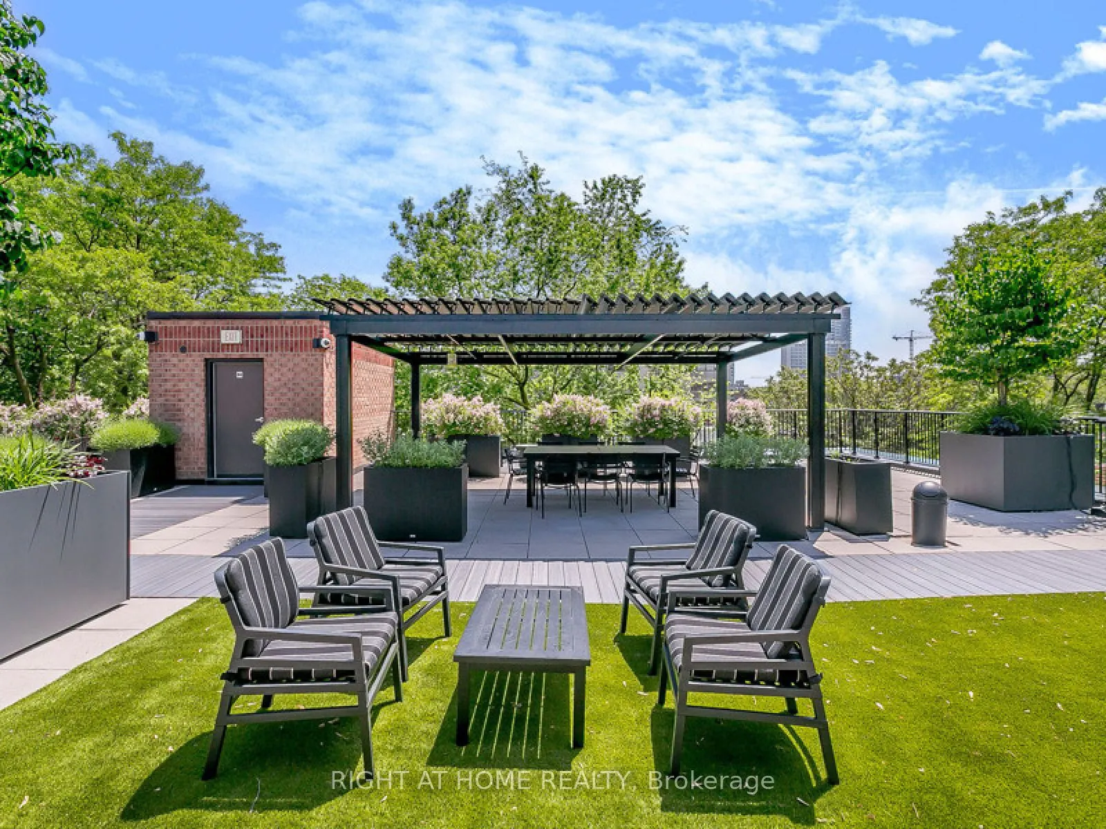 225 Davenport Road, #319