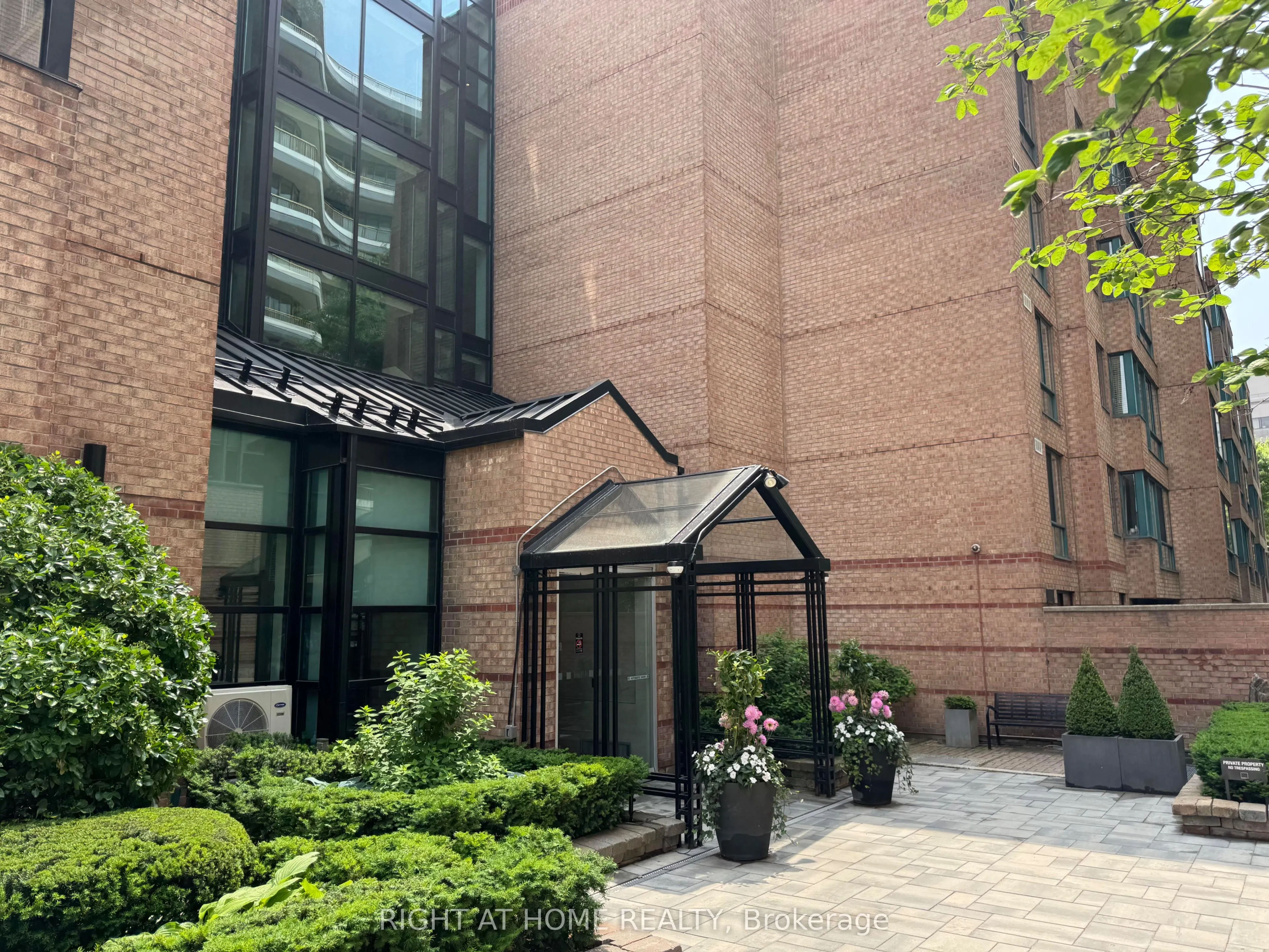 225 Davenport Road, #319