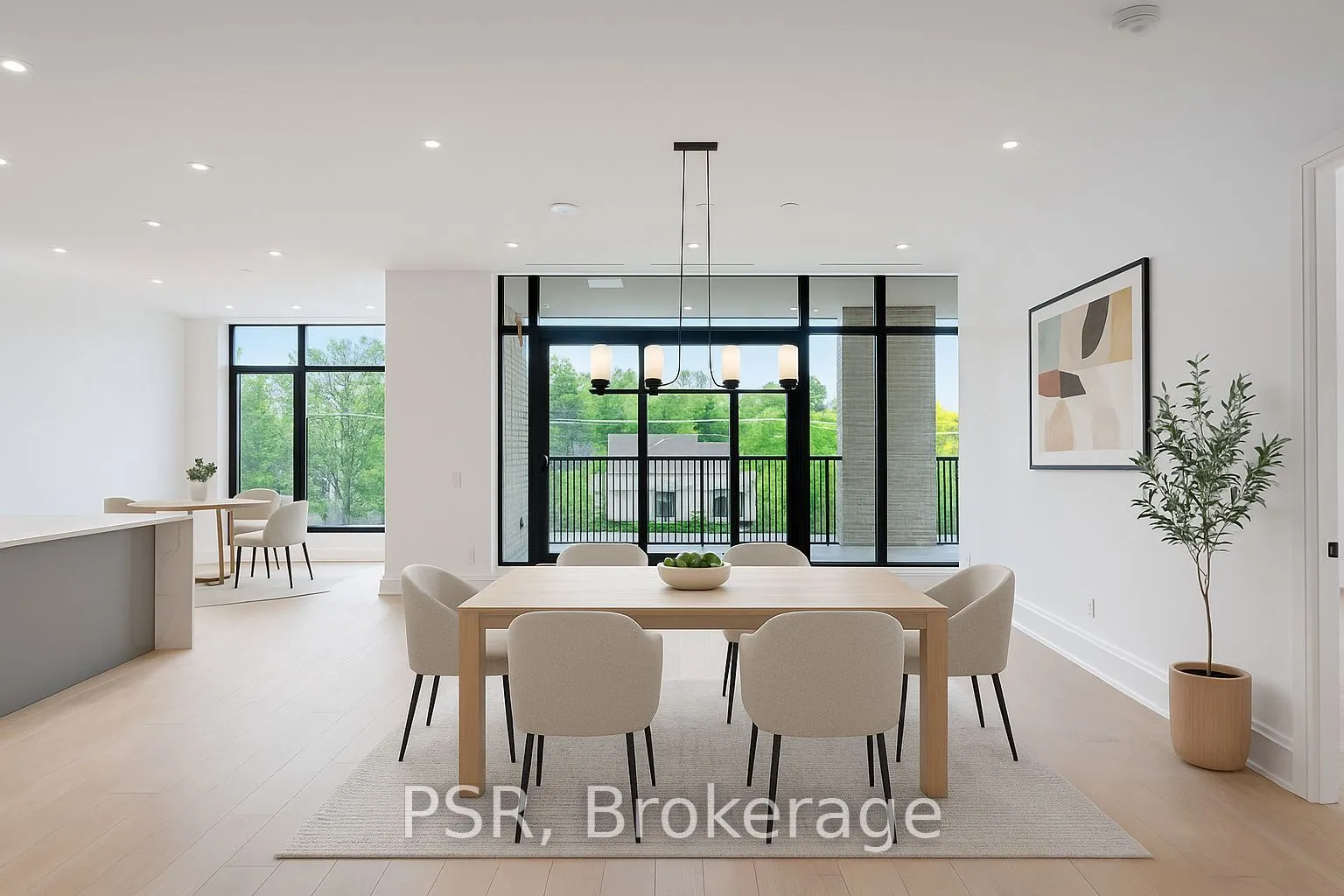 2010 Bathurst Street, #4C