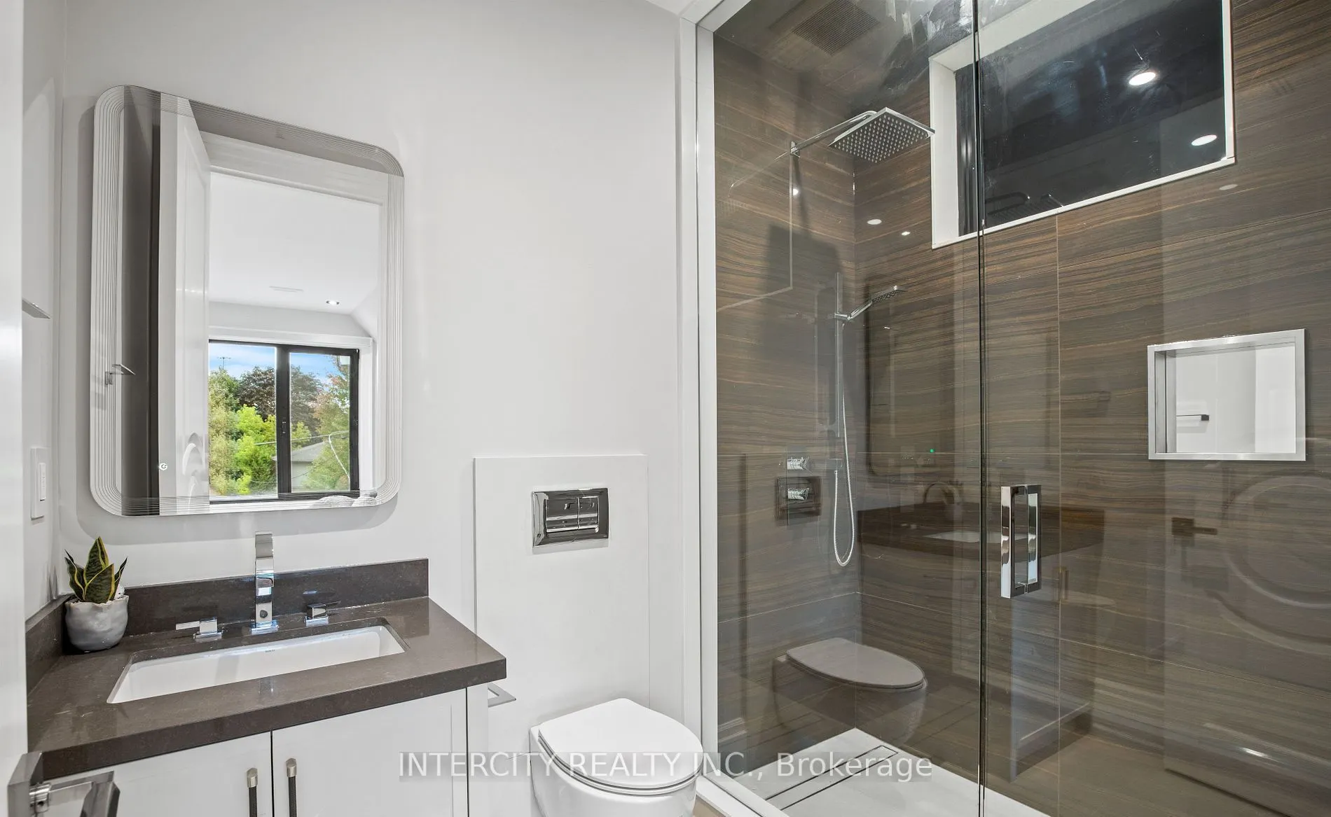 1 Silvergrove Road