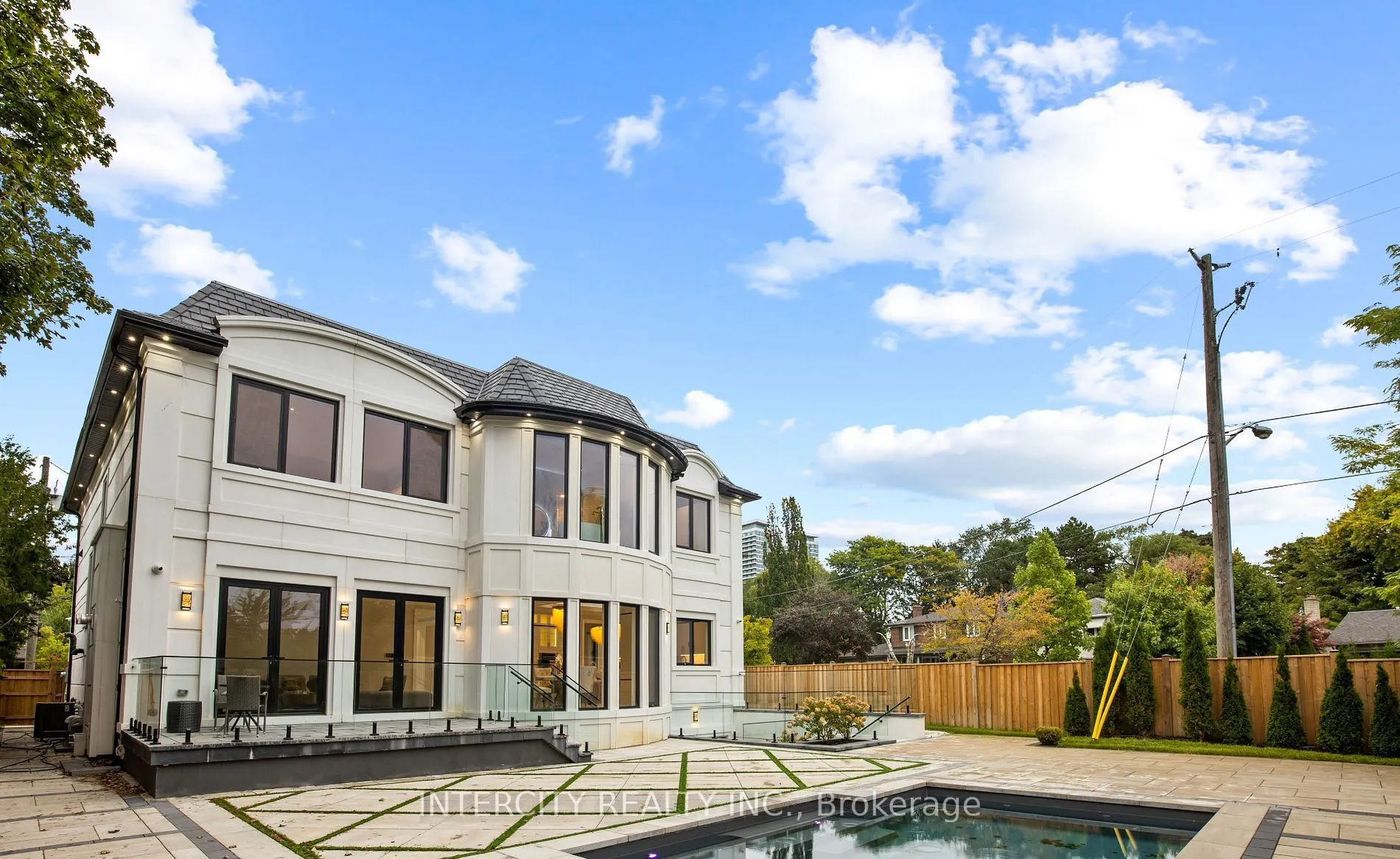 1 Silvergrove Road