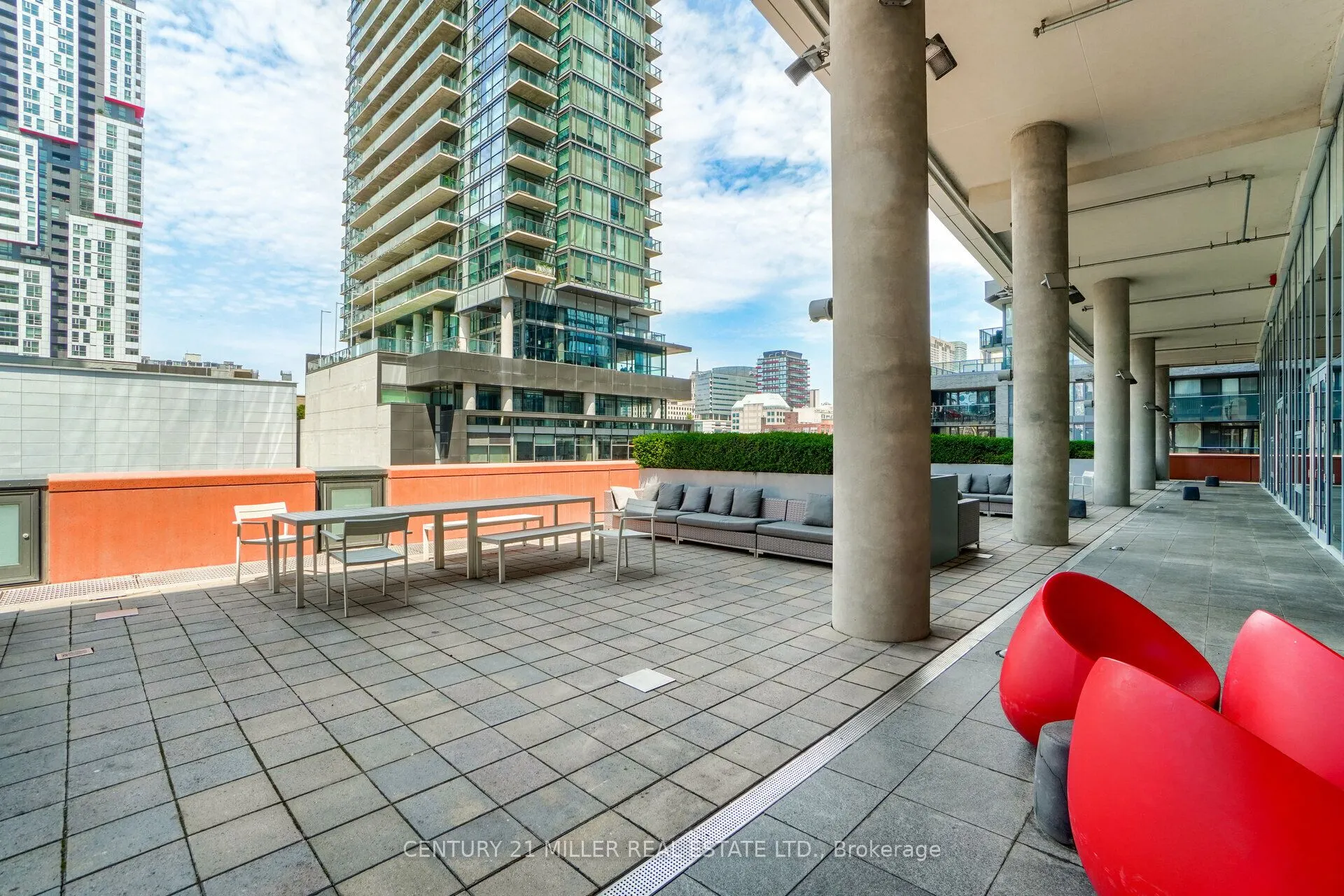 21 Widmer Street #3701