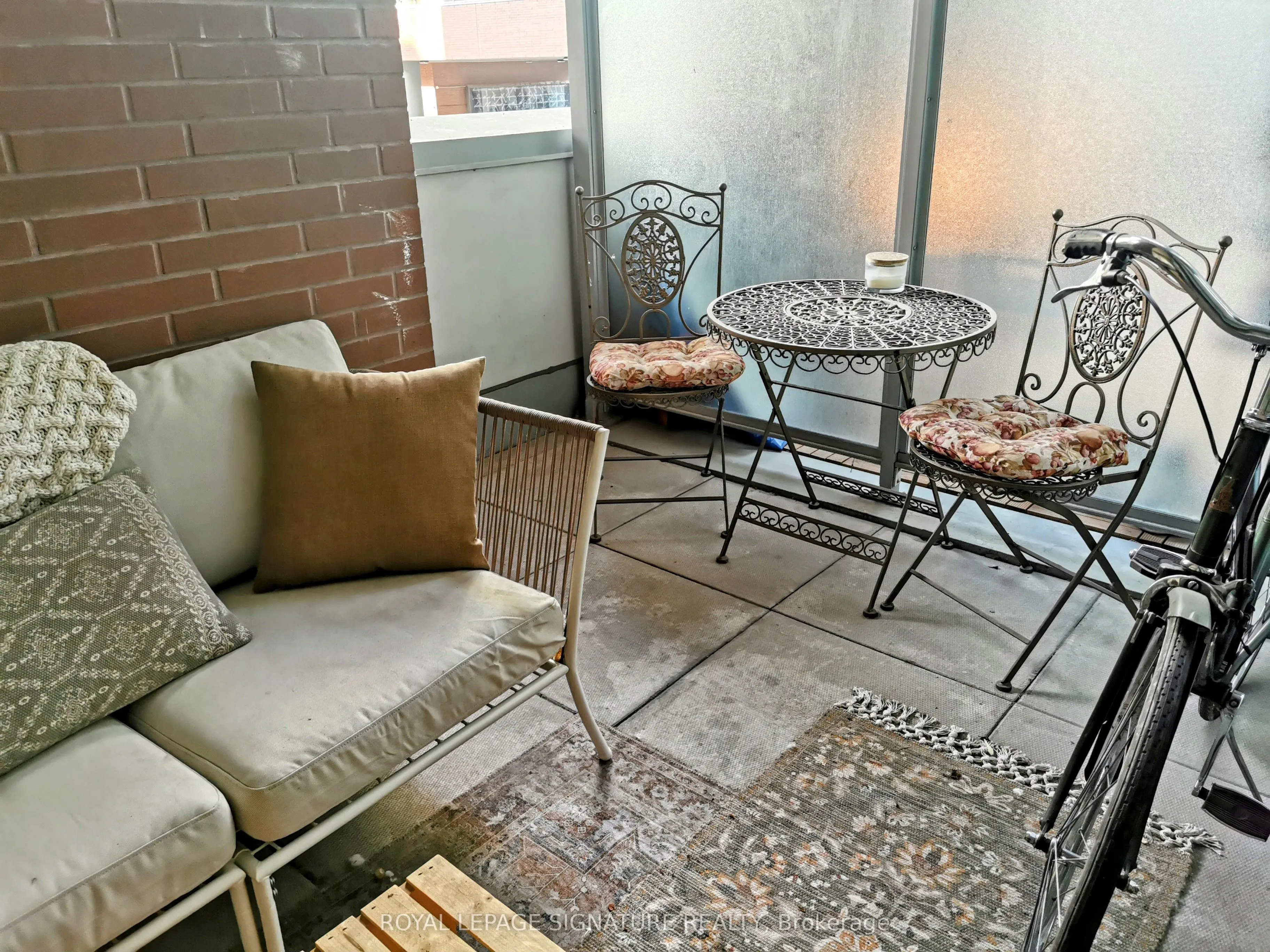 112 George Street #S202