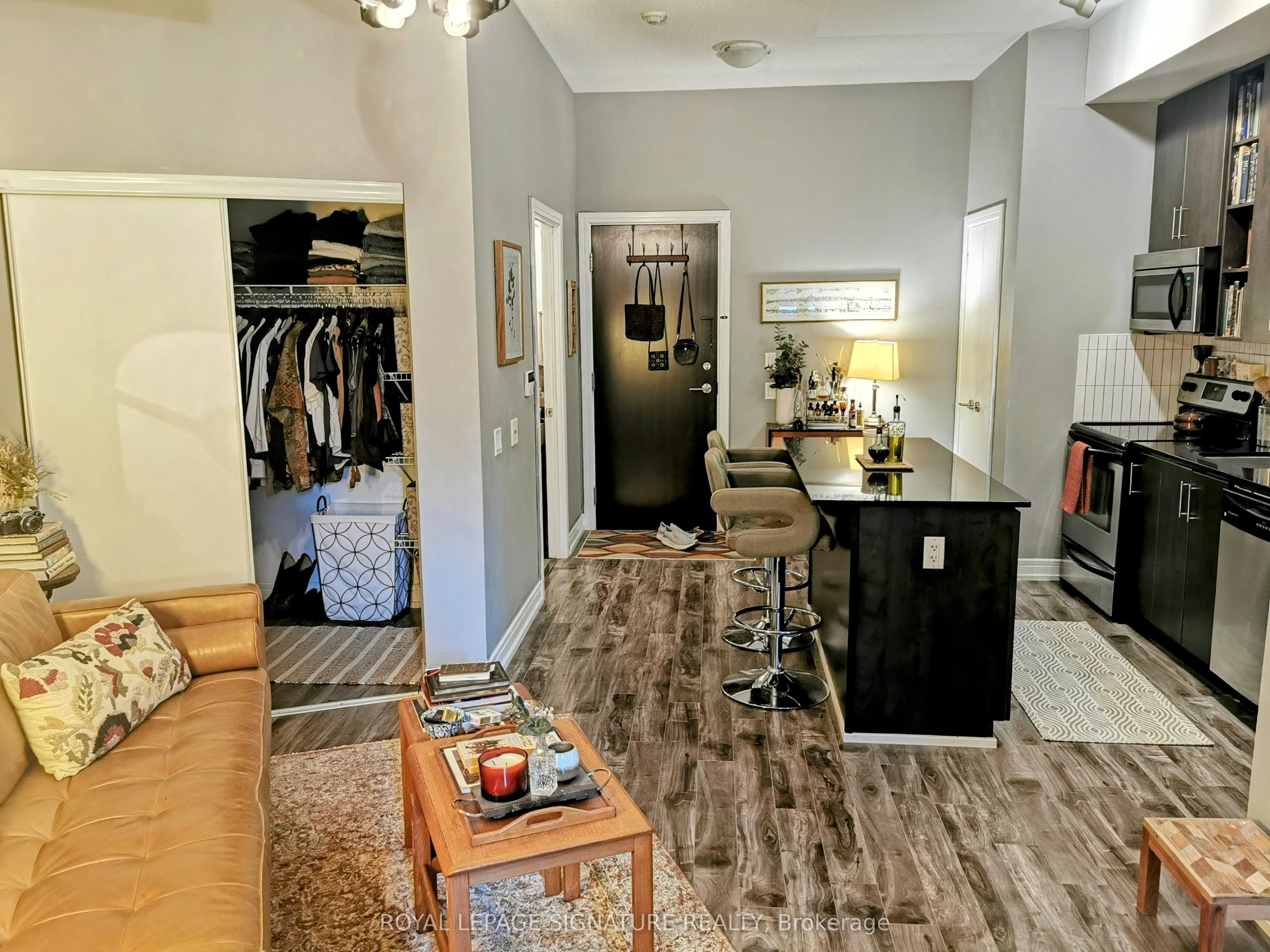 112 George Street #S202