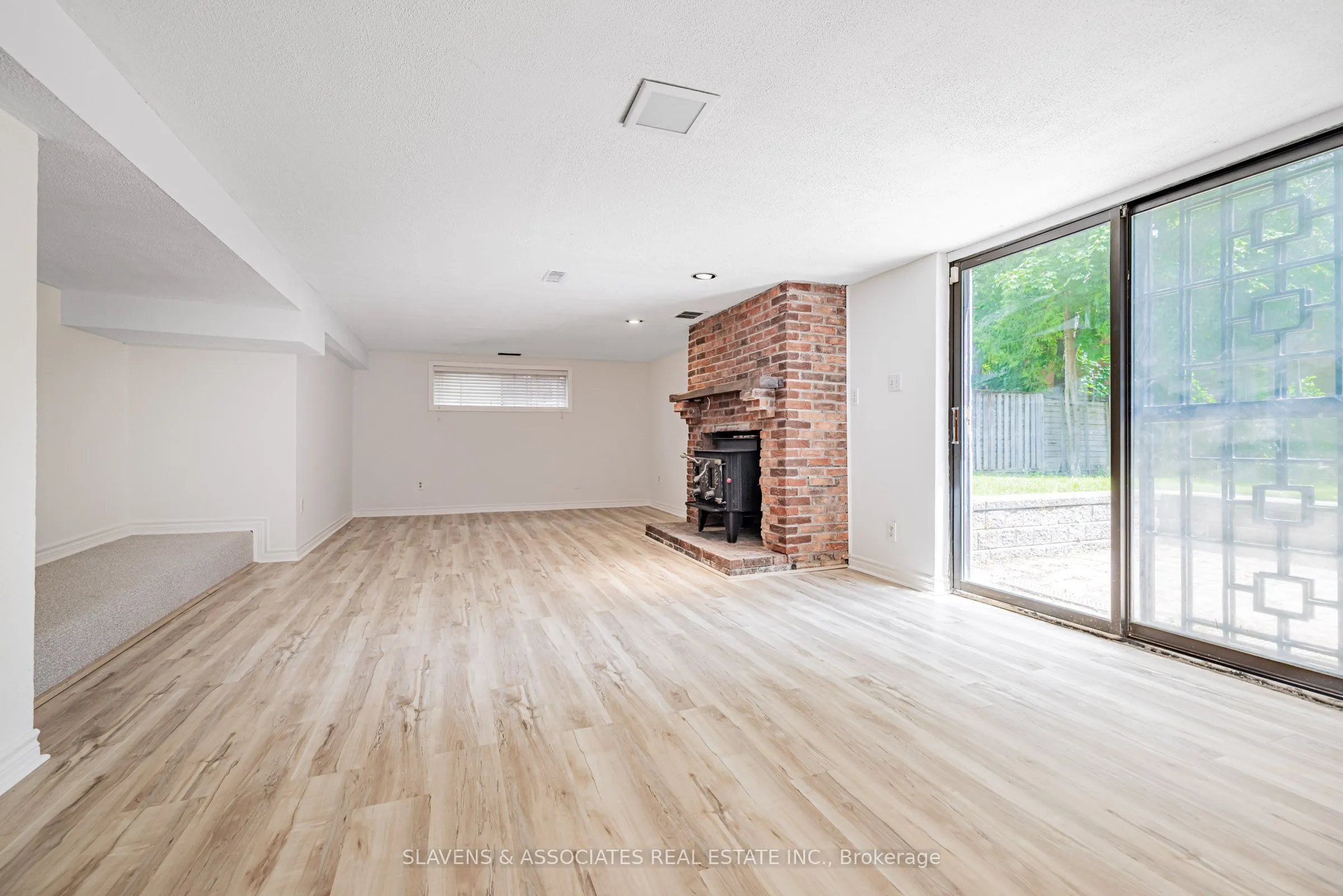523 Glengarry Avenue