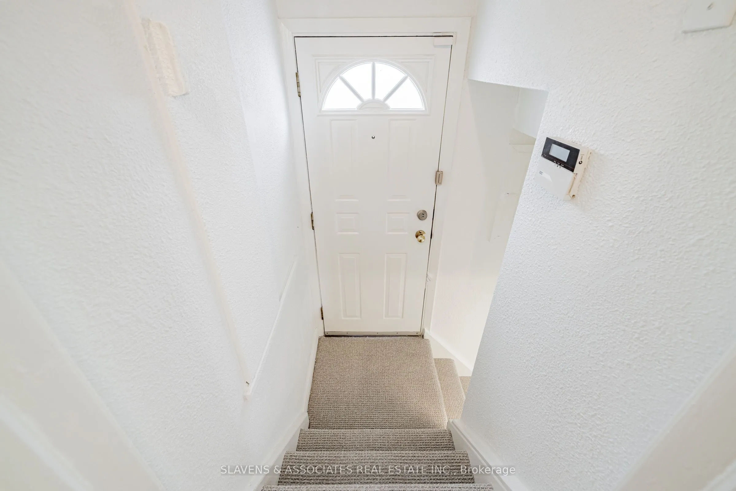 523 Glengarry Avenue