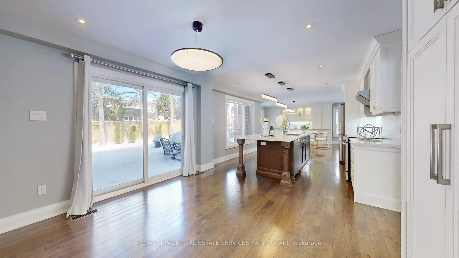 136 Denlow Boulevard