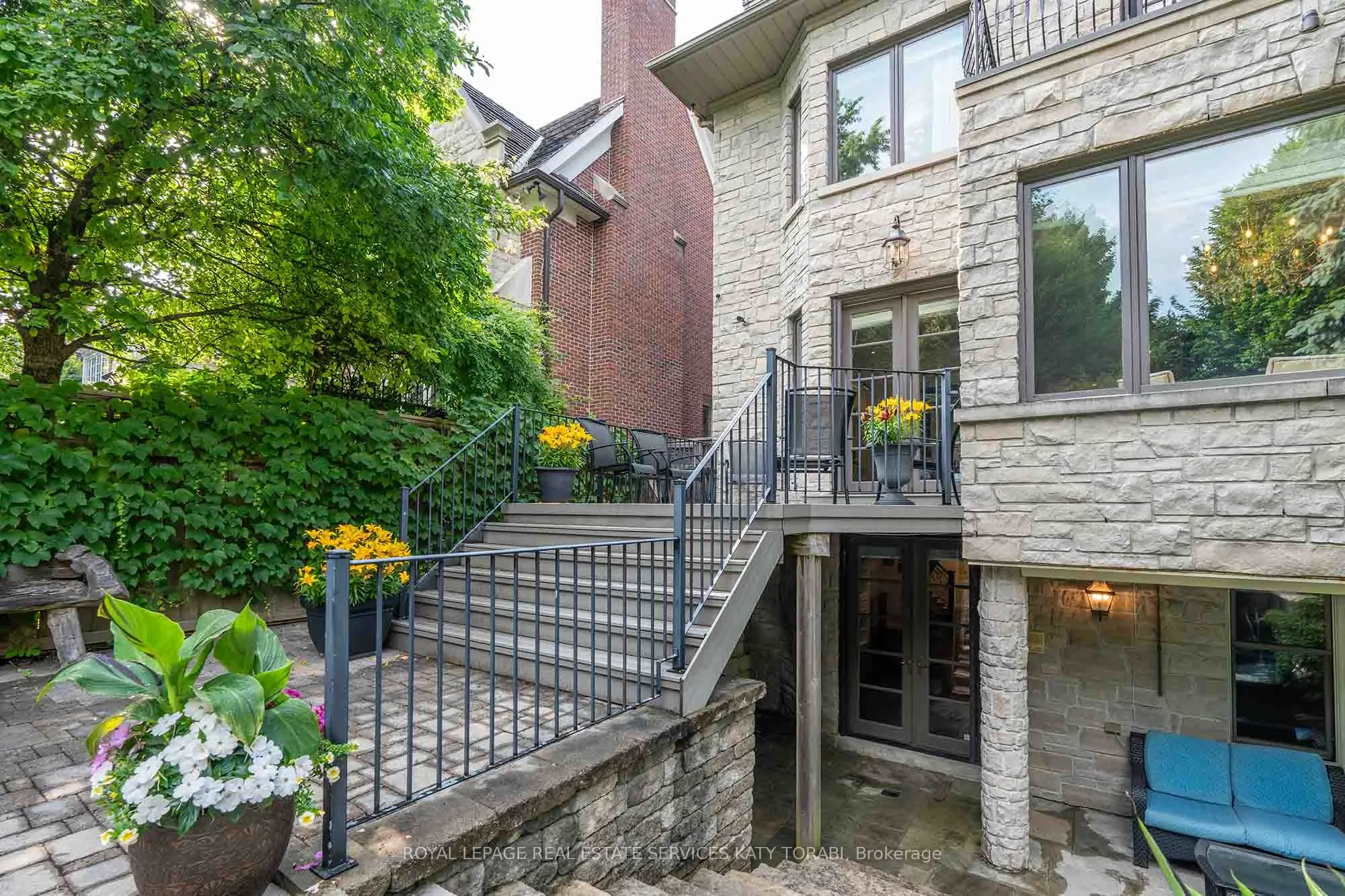135 Buckingham Avenue