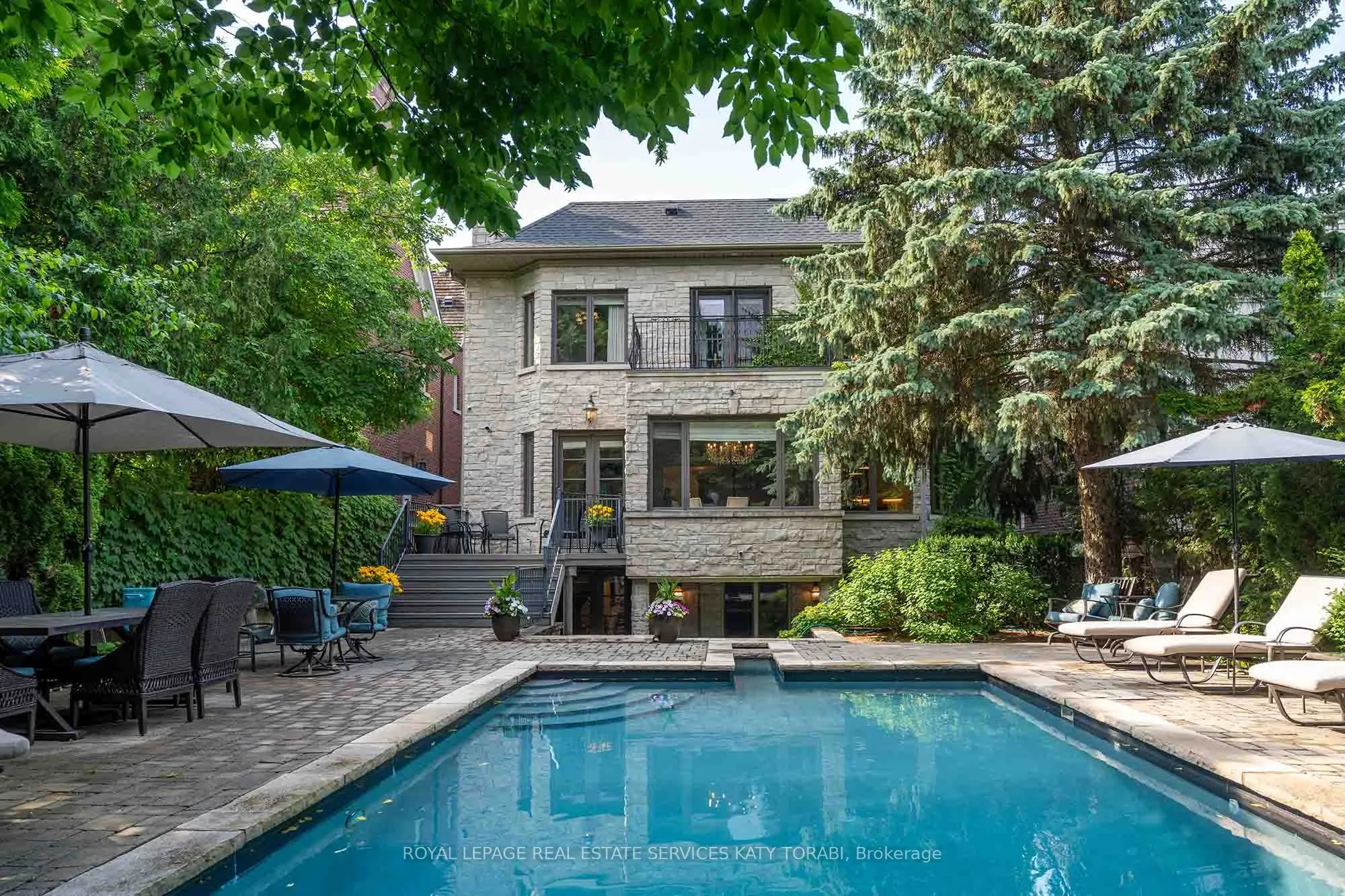 135 Buckingham Avenue