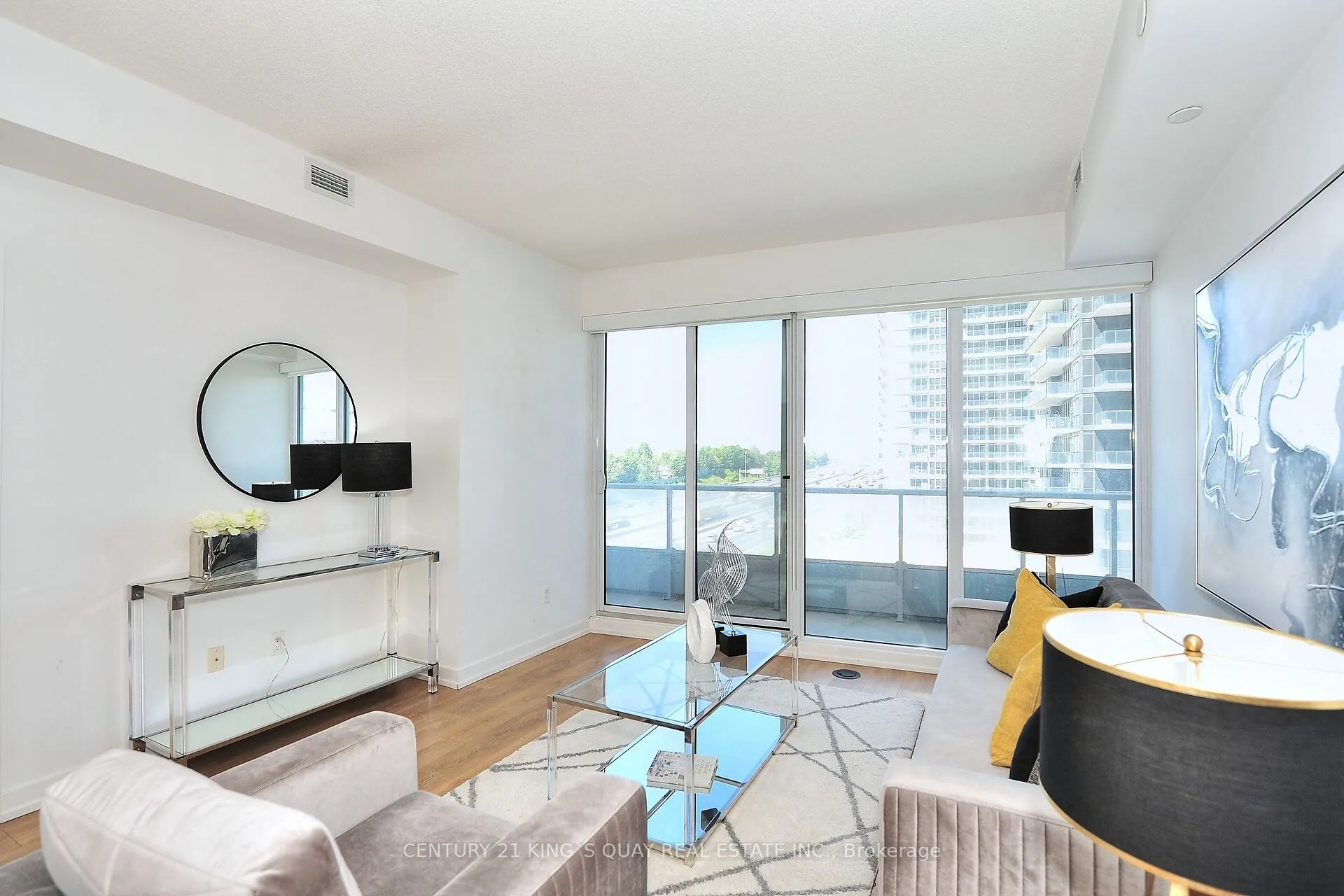 115 McMahon Drive, #811