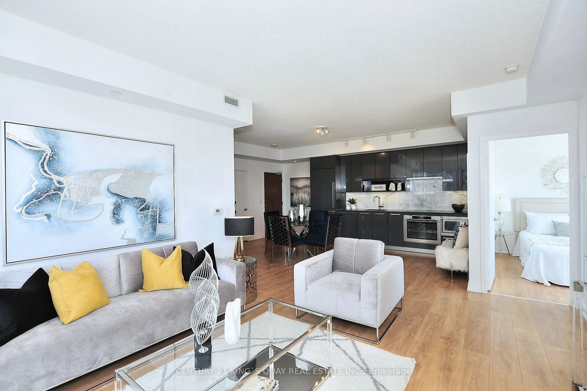 115 McMahon Drive, #811