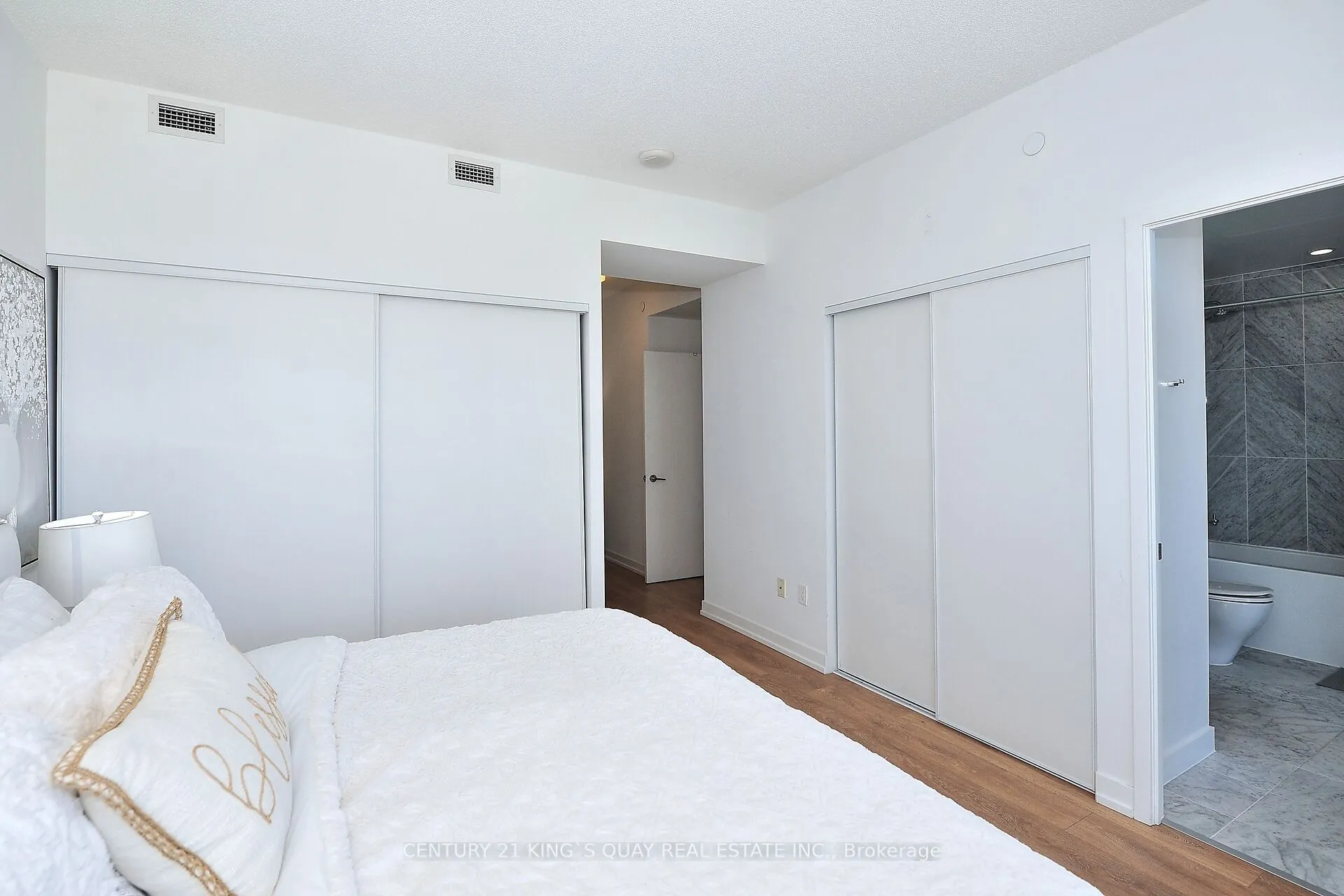 115 McMahon Drive, #811