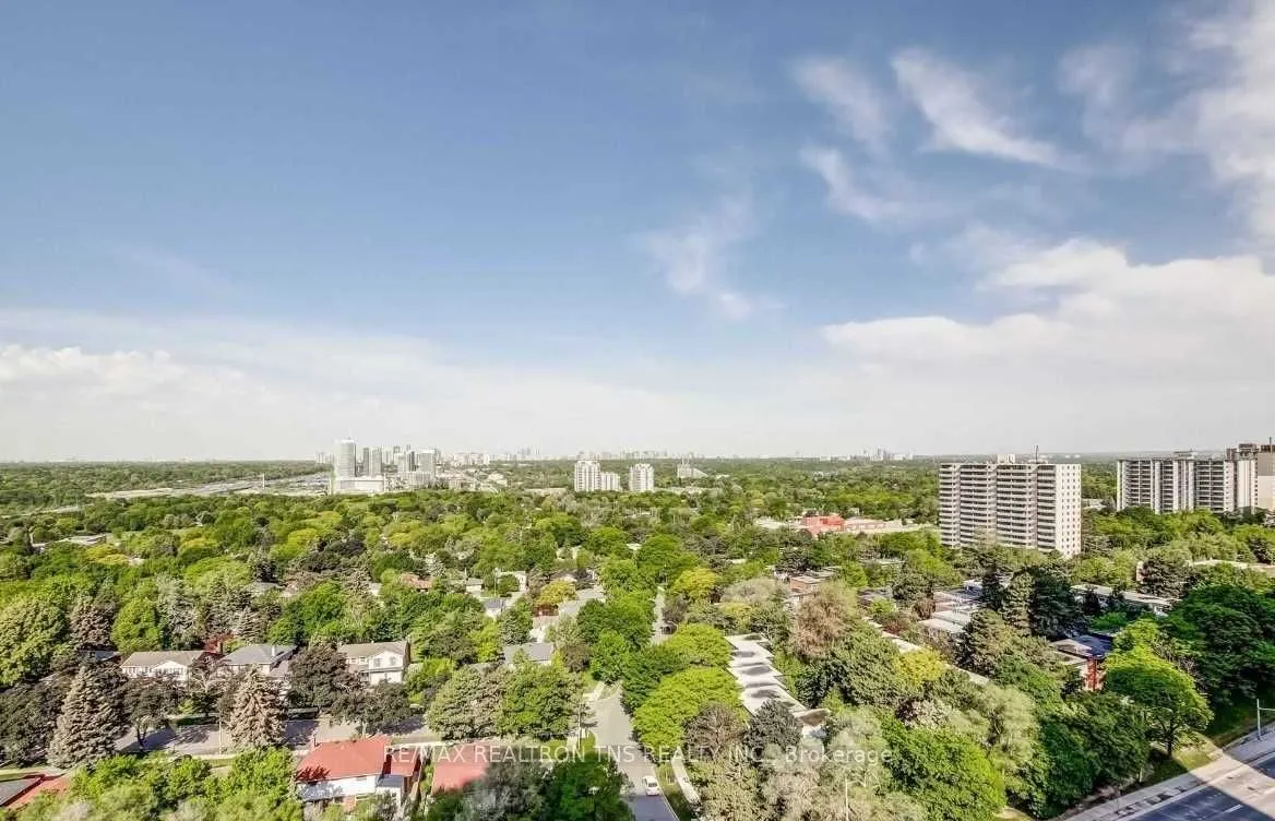 52 Forest Manor Road, #1302