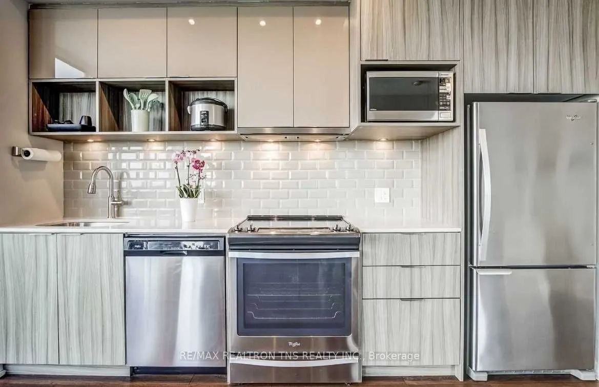 52 Forest Manor Road, #1302