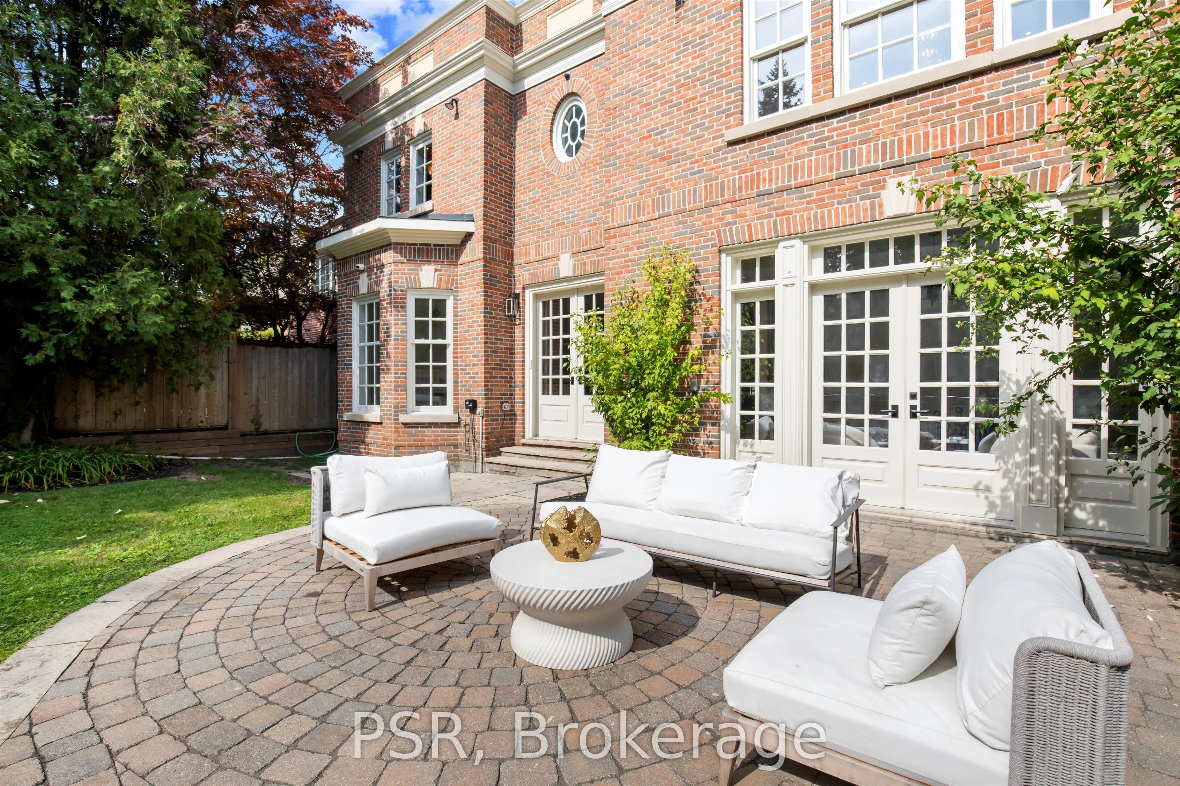 230 Dunvegan Road