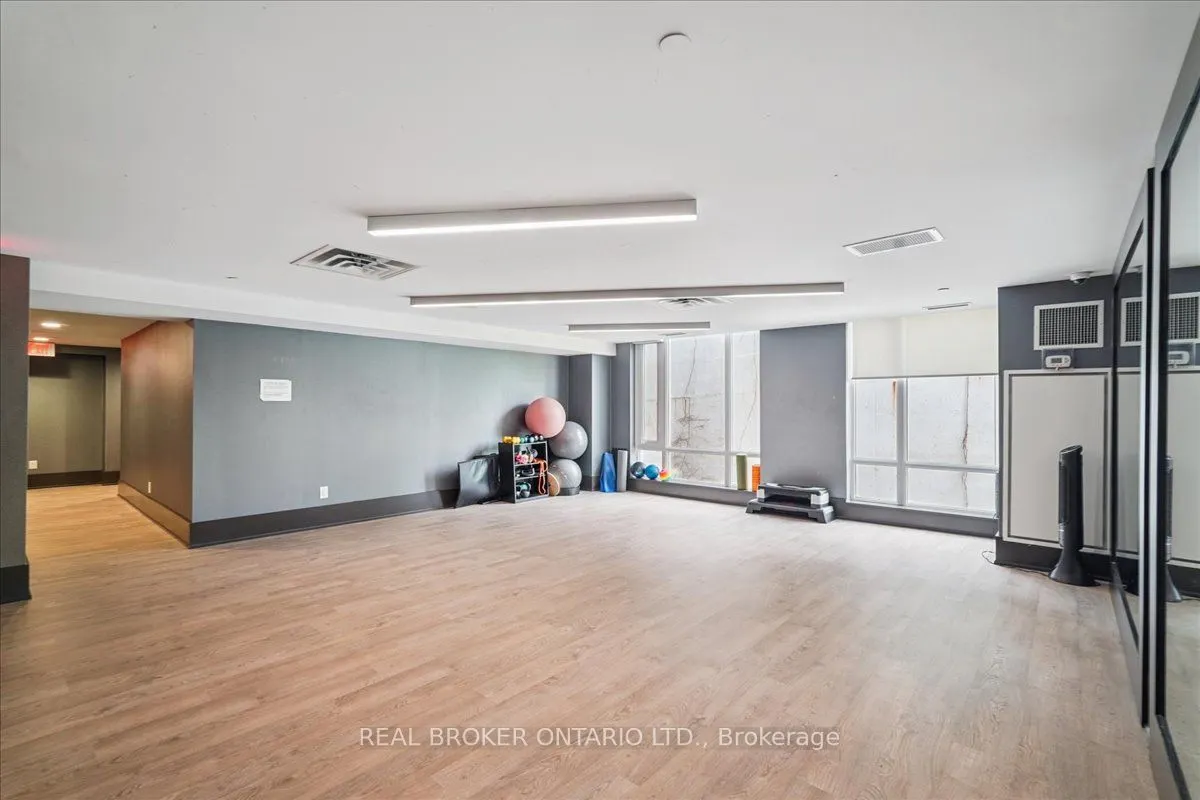 191 Duplex Avenue, #105