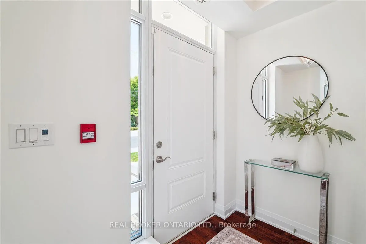 191 Duplex Avenue, #105