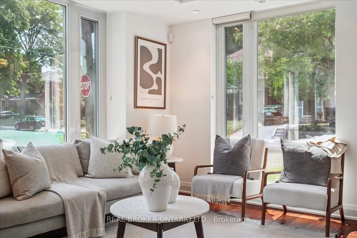 191 Duplex Avenue, #105