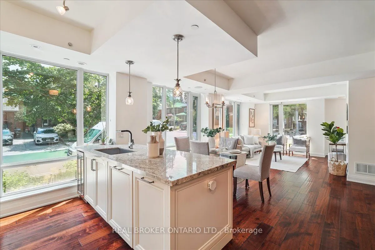 191 Duplex Avenue, #105