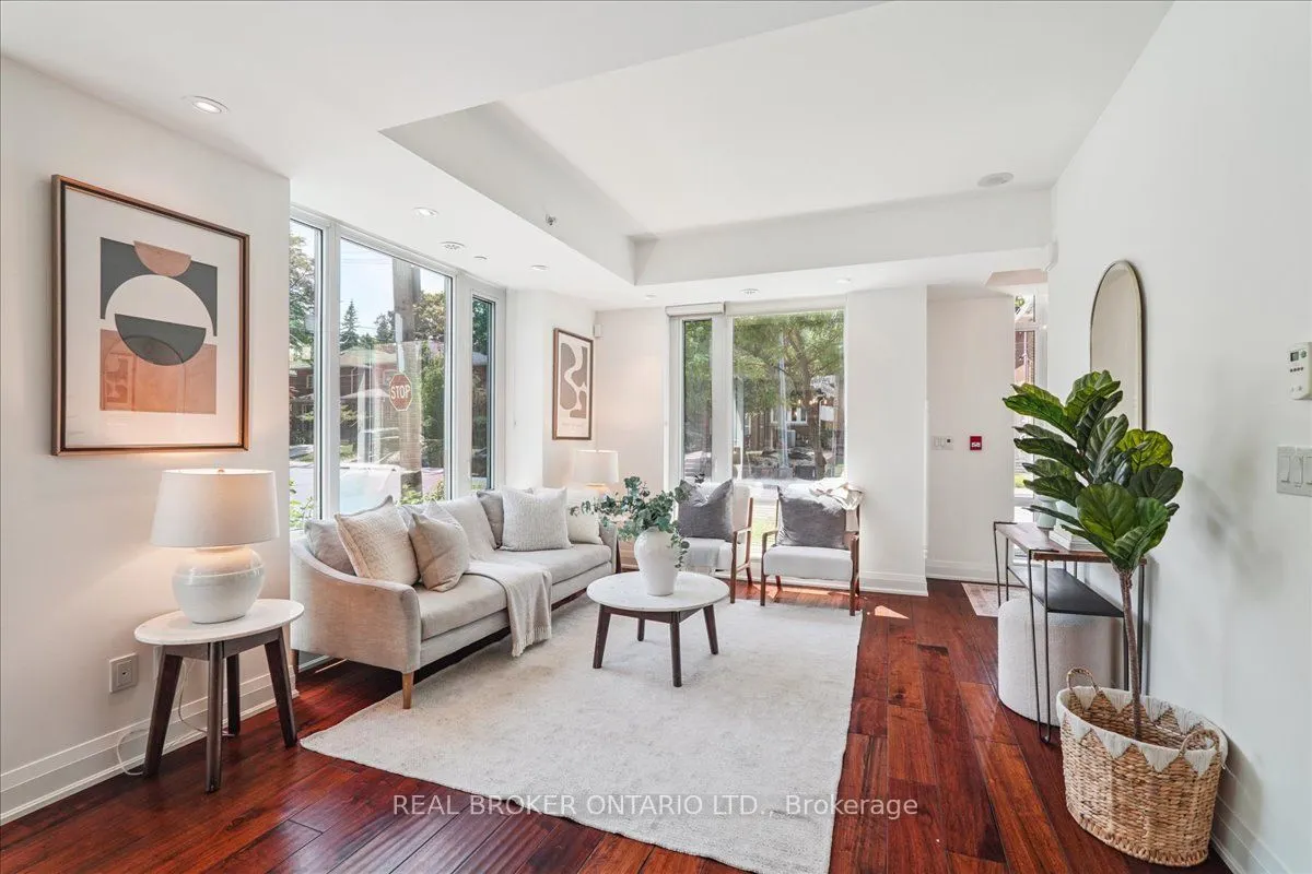 191 Duplex Avenue, #105