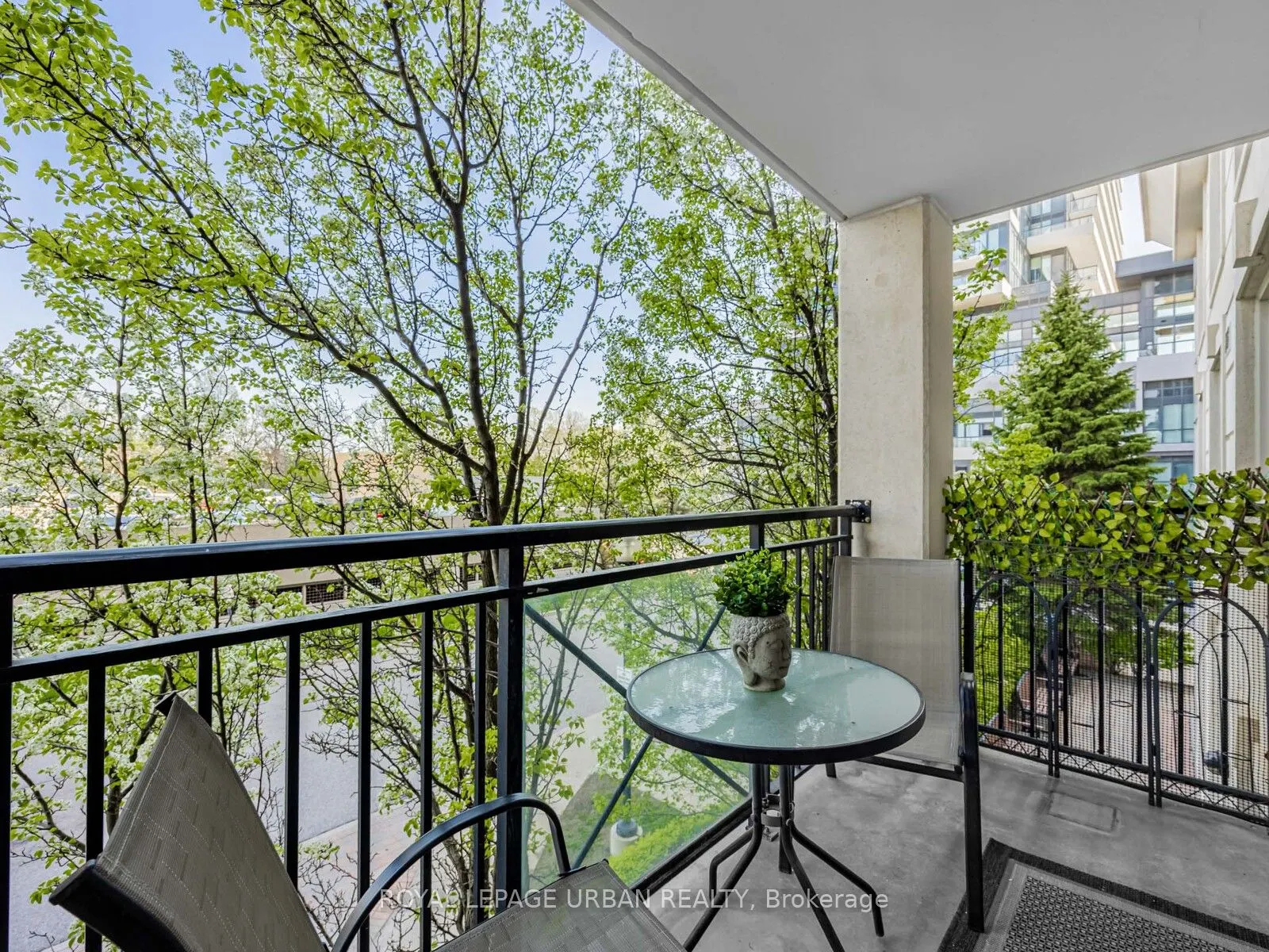 1103 Leslie Street #202