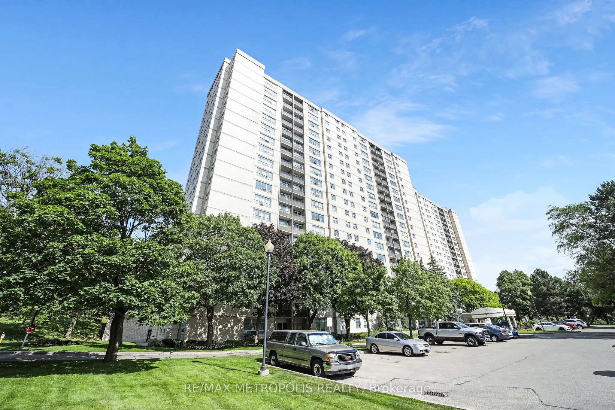 5 Parkway Forest Drive, #303