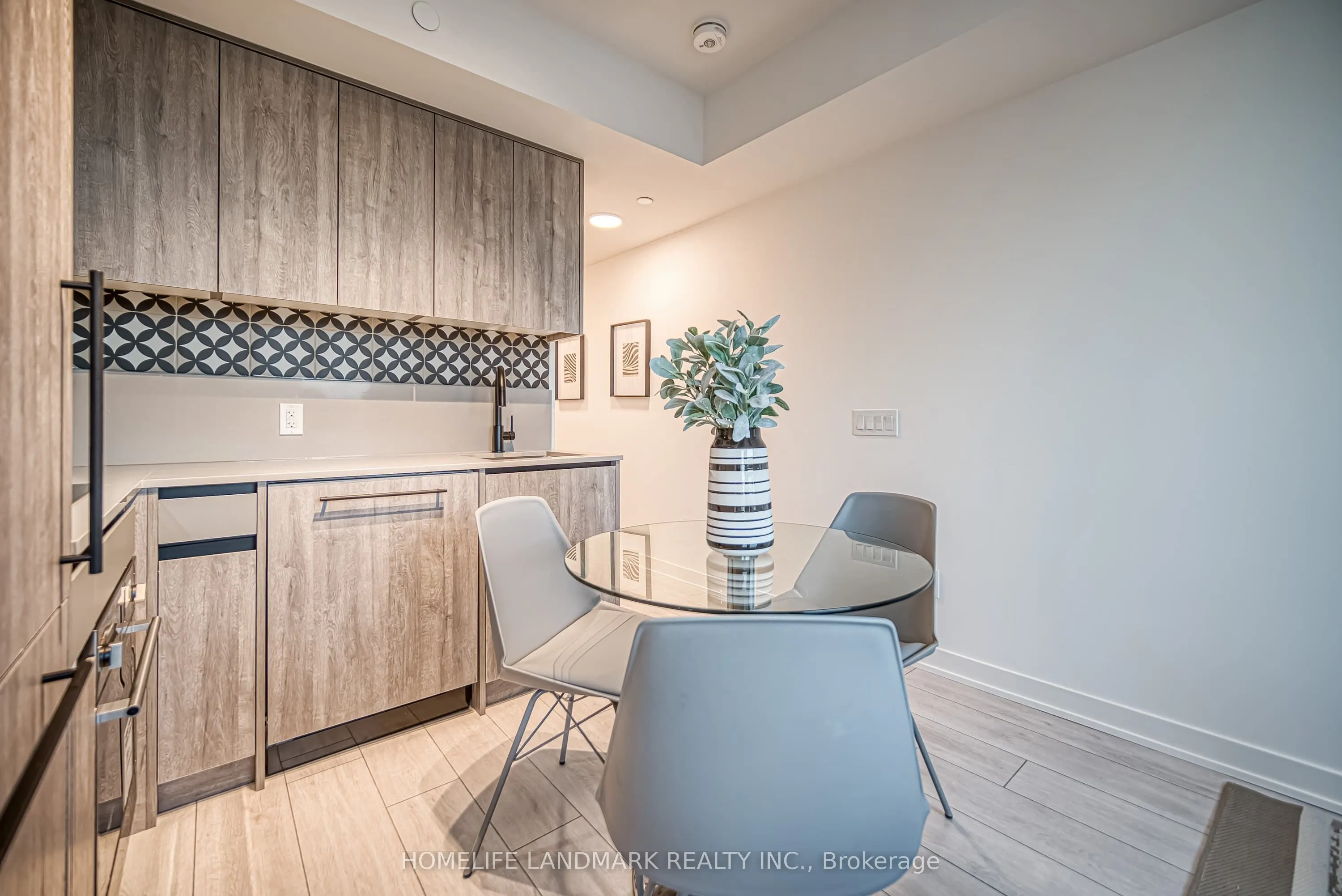 5 Lakeview Avenue, #407