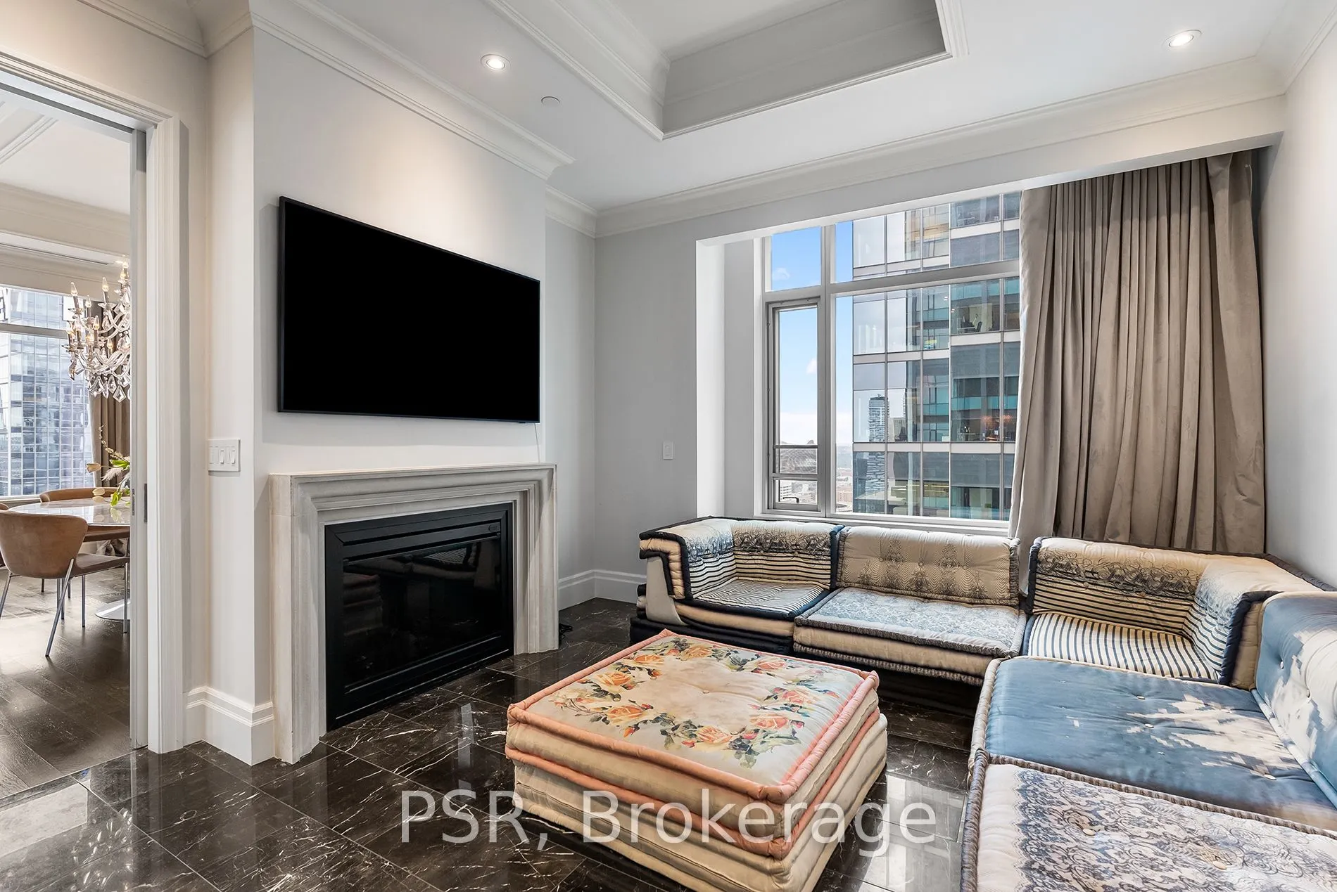 311 Bay Street, #3901