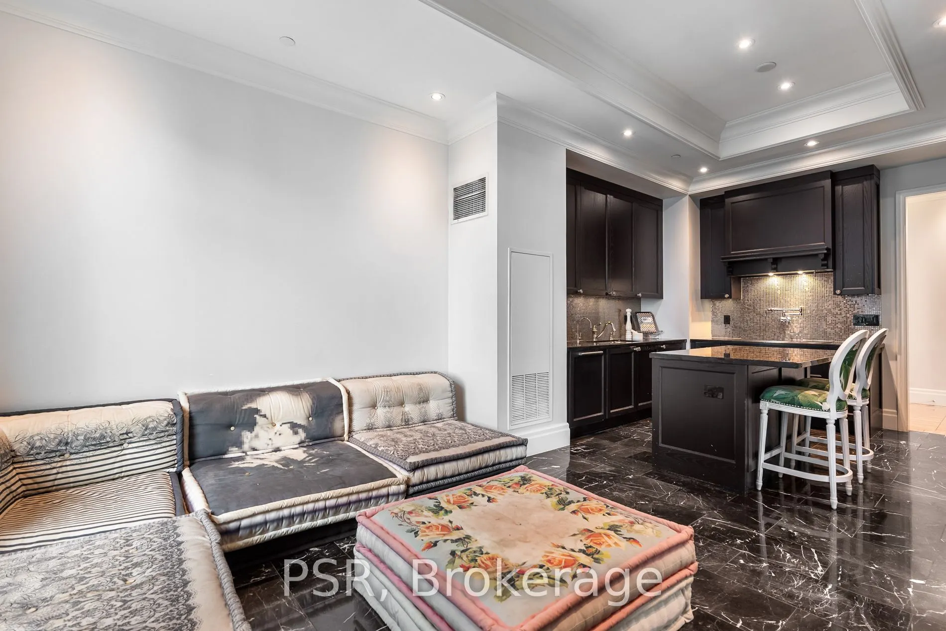 311 Bay Street, #3901