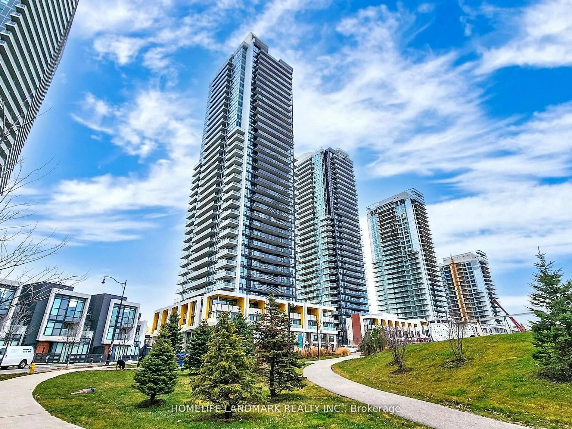 95 Mcmahon Drive, #502
