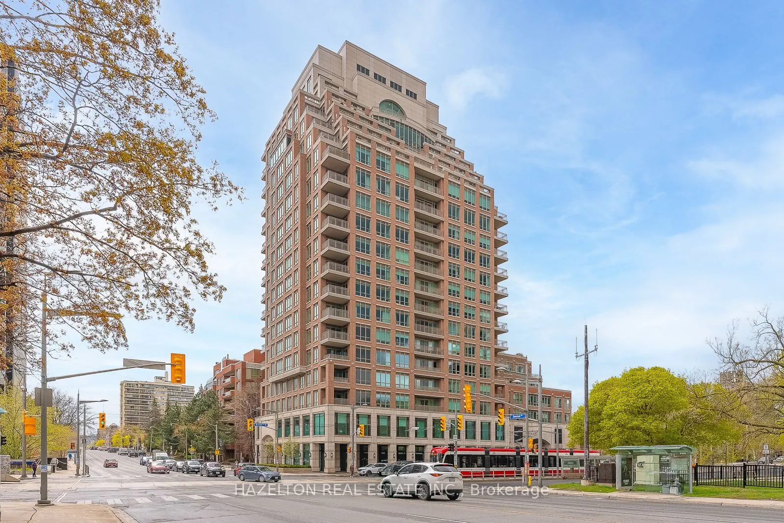 155 St Clair Avenue W, #506