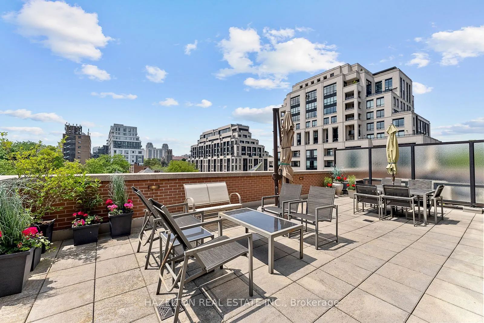 155 St Clair Avenue W, #506