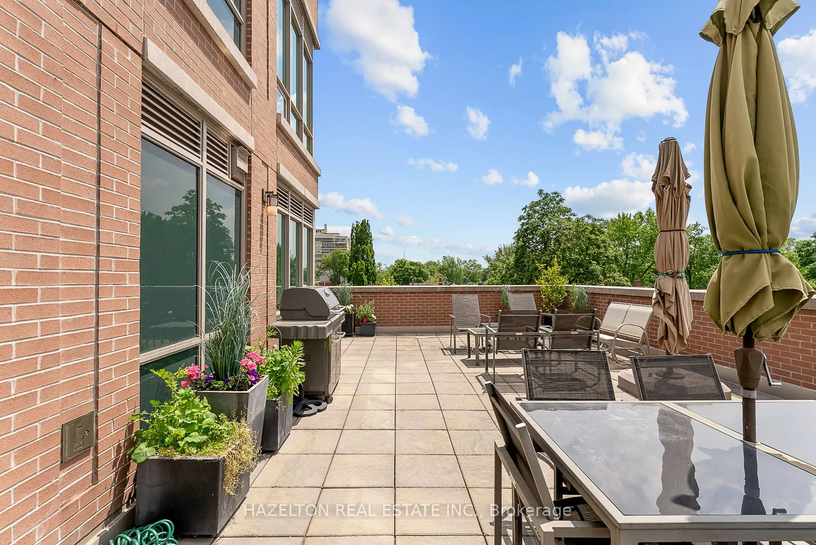 155 St Clair Avenue W, #506