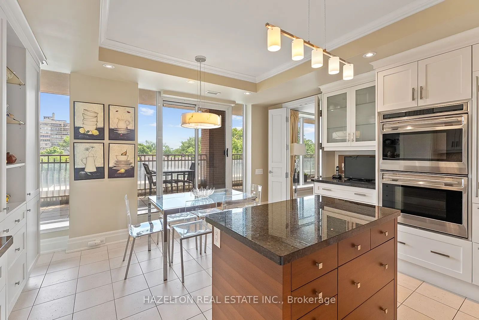 155 St Clair Avenue W, #506