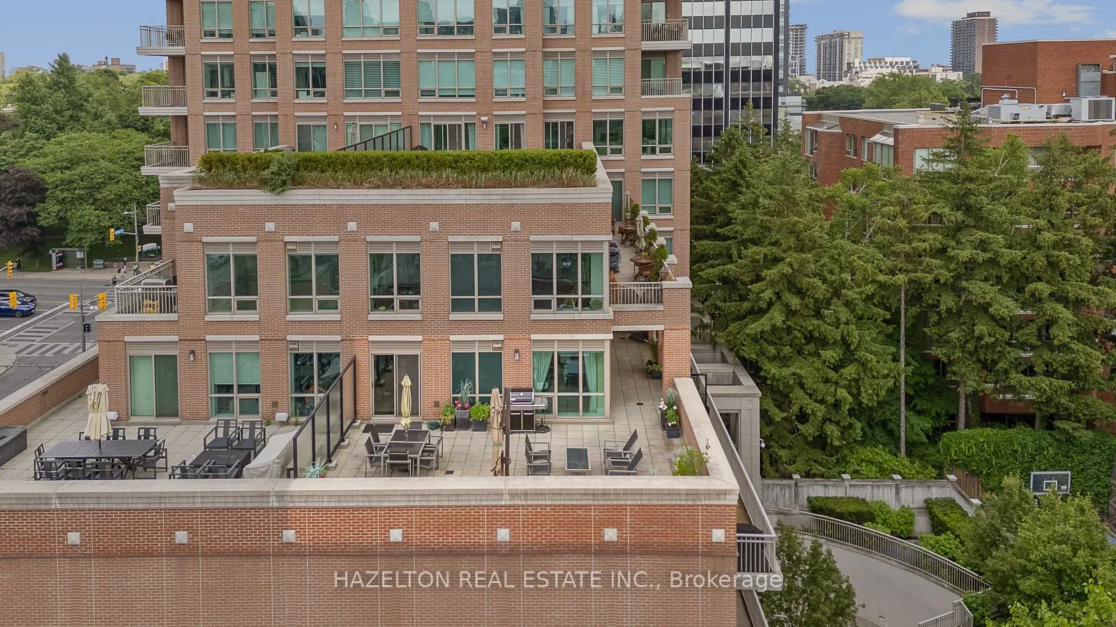 155 St Clair Avenue W, #506