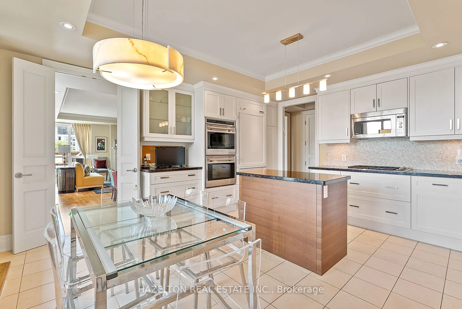 155 St Clair Avenue W, #506